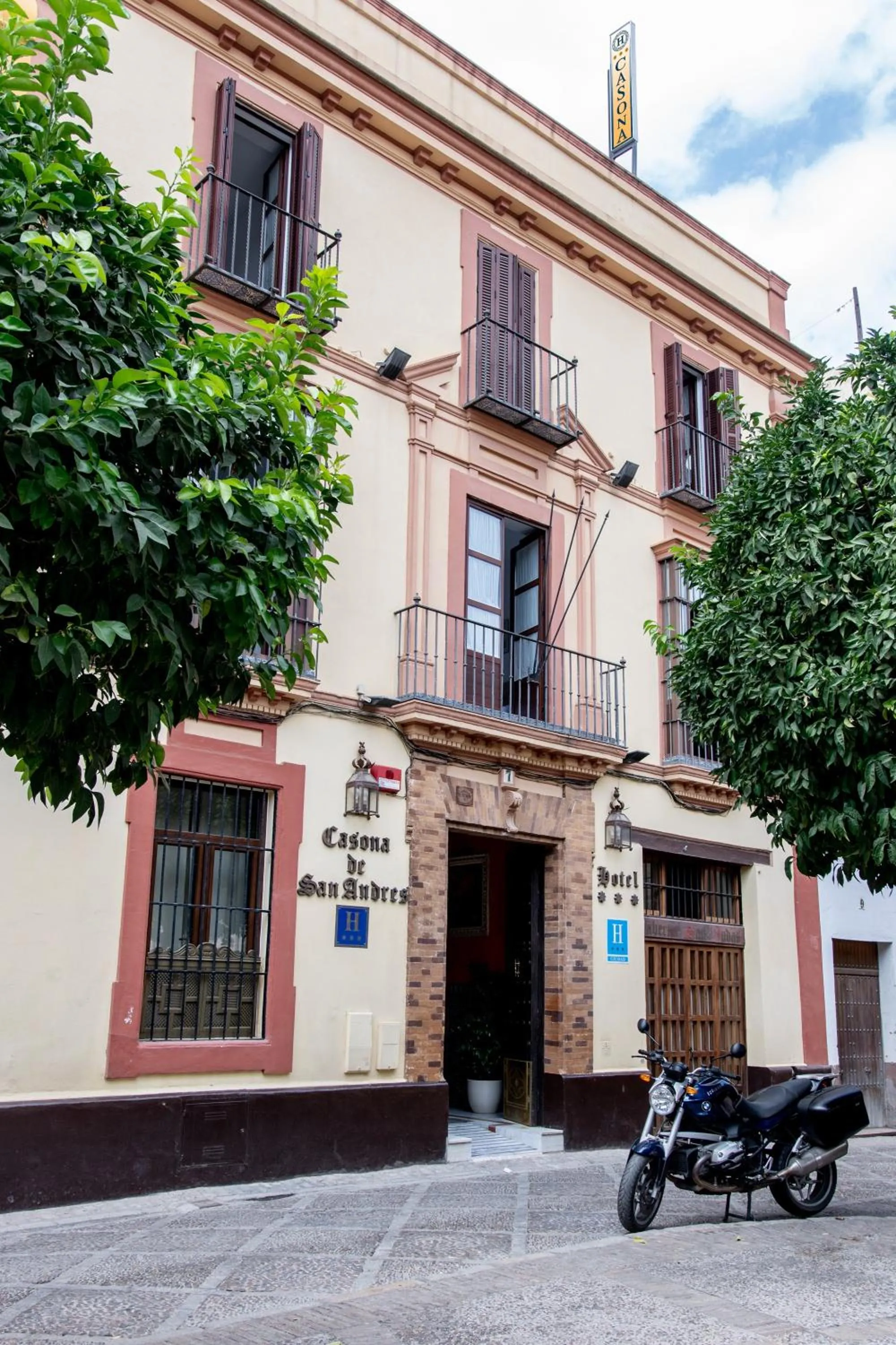 Property building in Casona de San Andrés Boutique Hotel