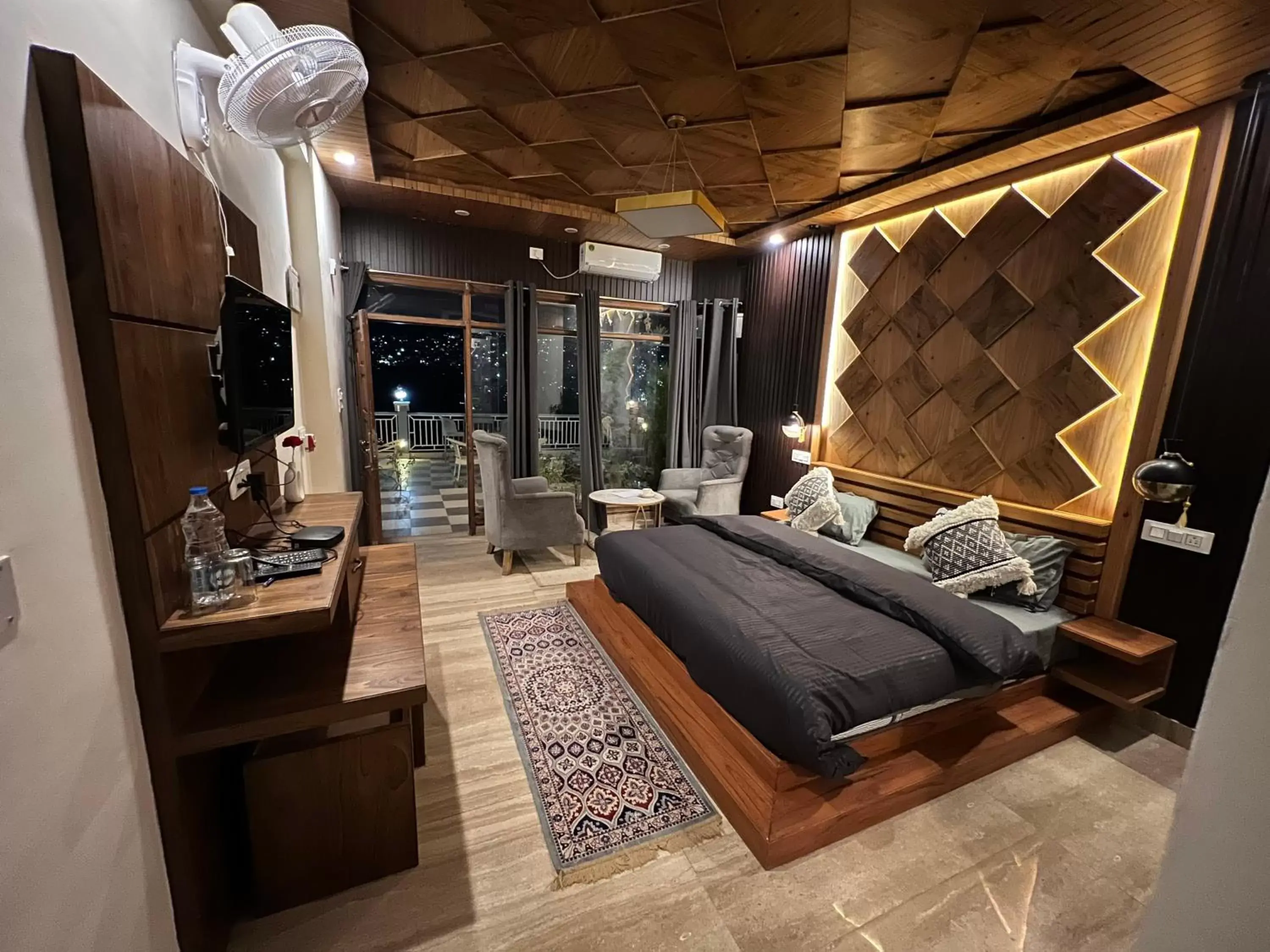 Deluxe King Room in House of lights Deluxe King Room in House of lights