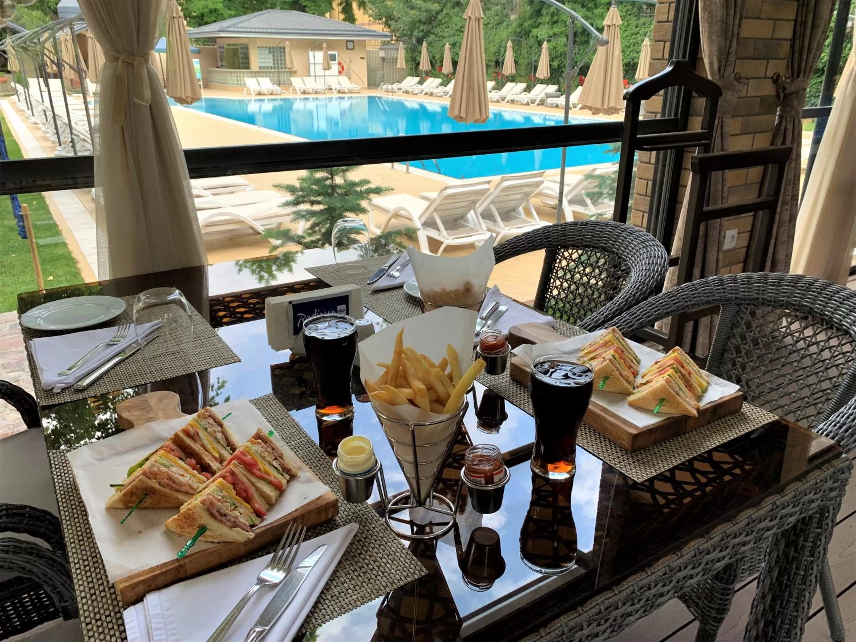 Restaurant/places to eat in Radisson Blu Hotel, Tashkent