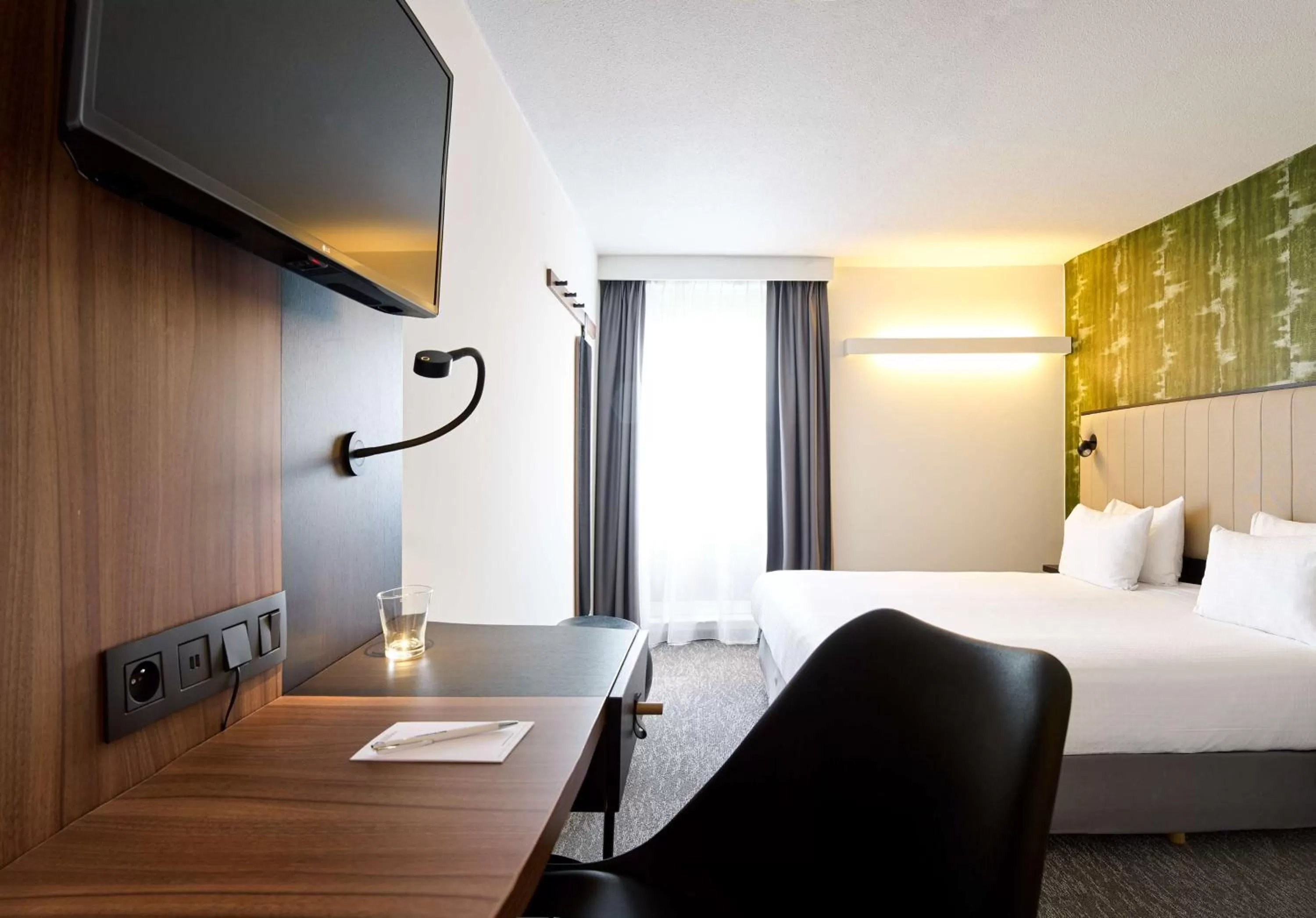 Photo of the whole room, Bed in Best Western Hotel Wavre