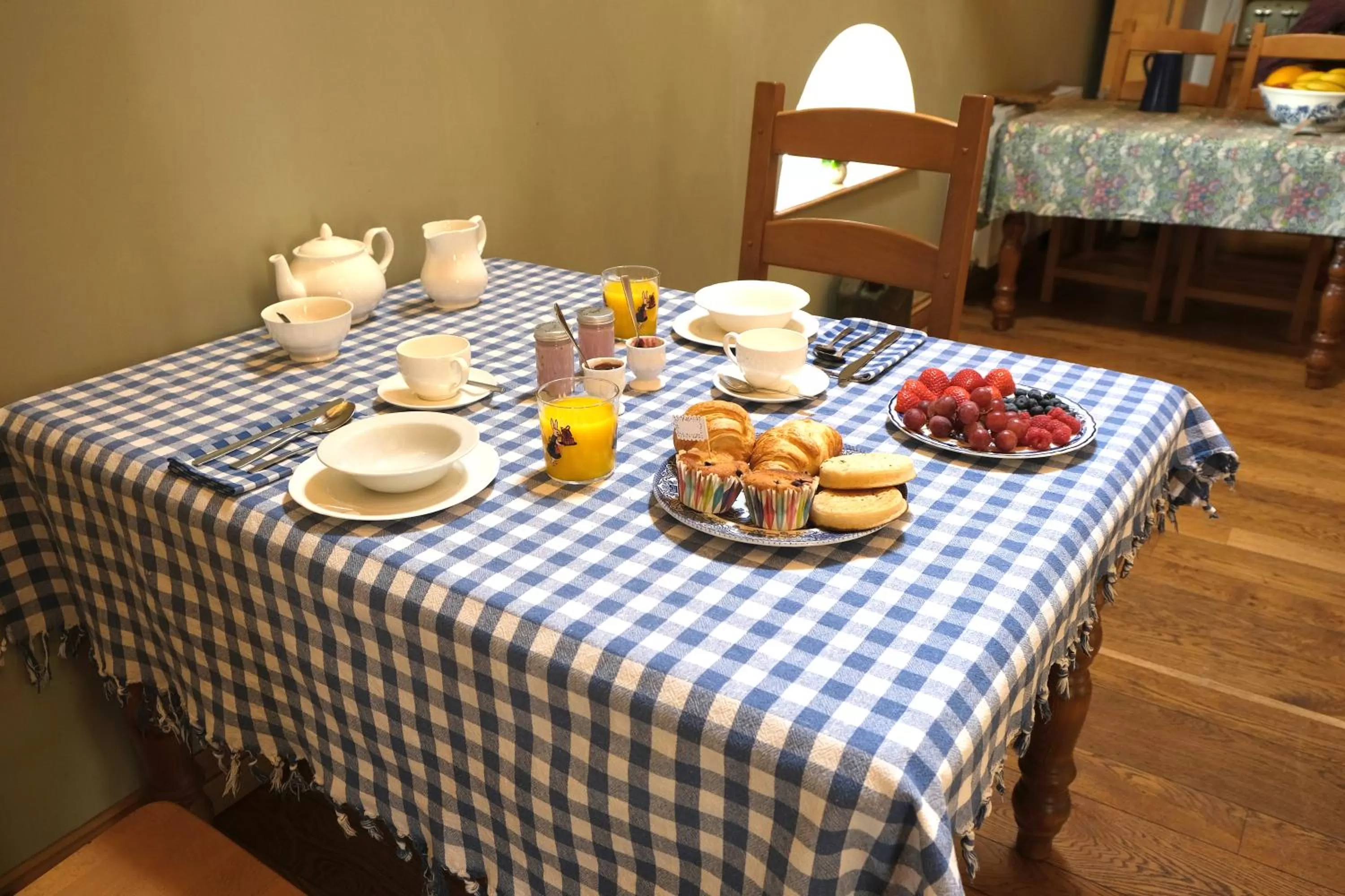 Breakfast in Henllys Estate B and B