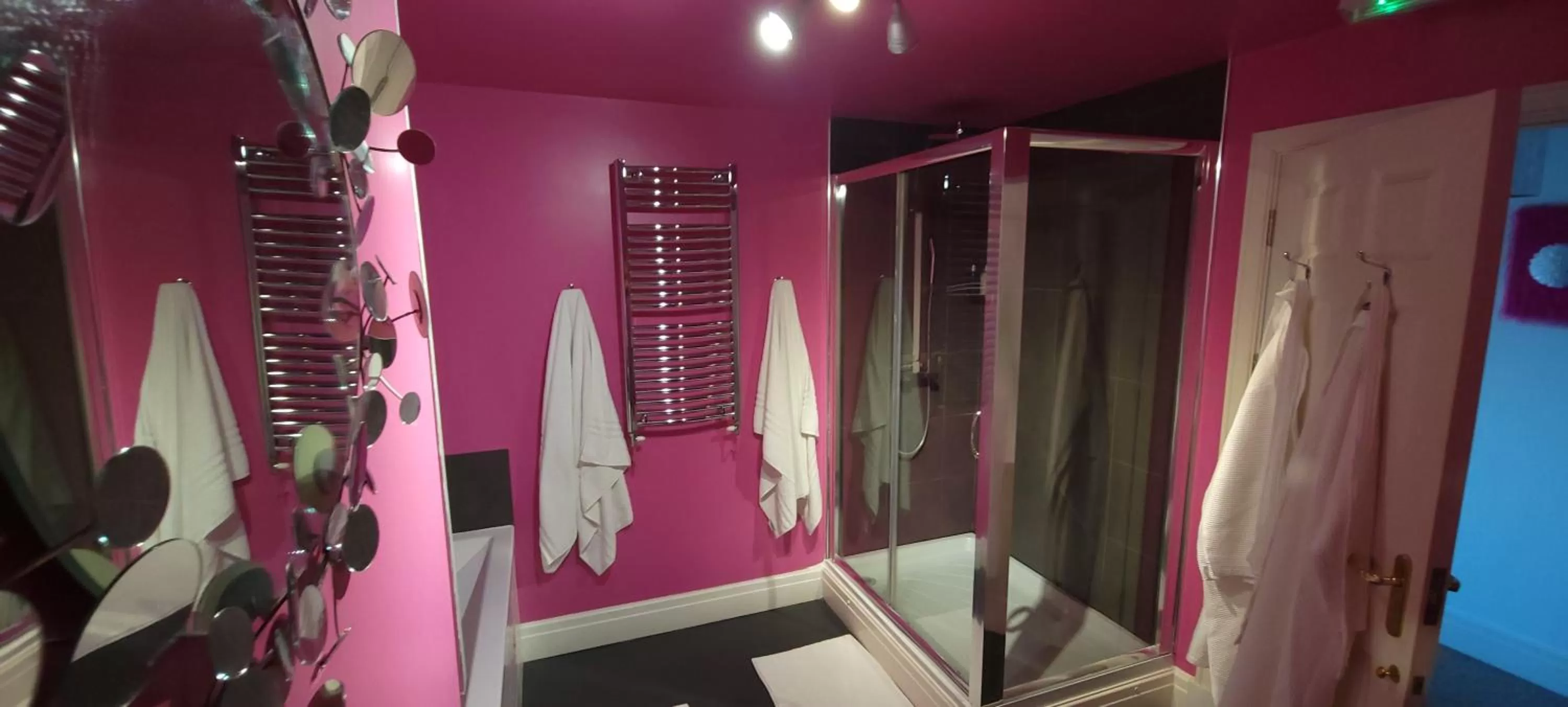 Bathroom in Patricks Boathouse