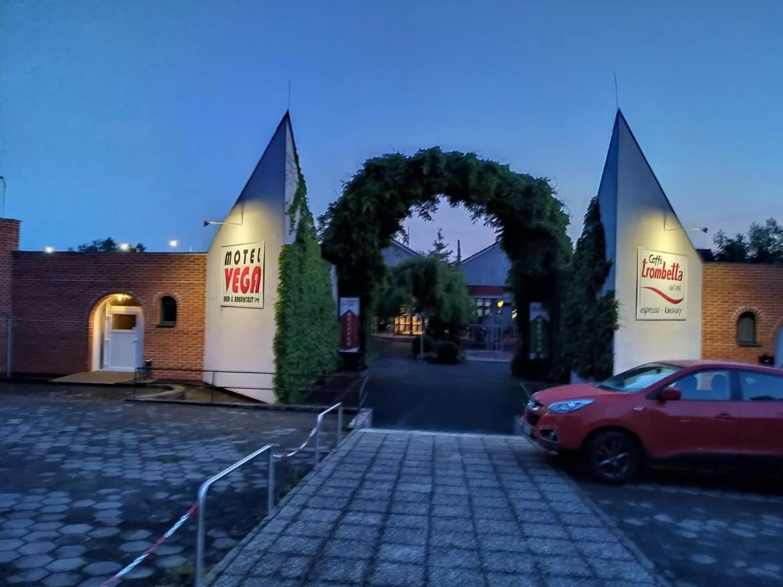 Property building in Motel Vega