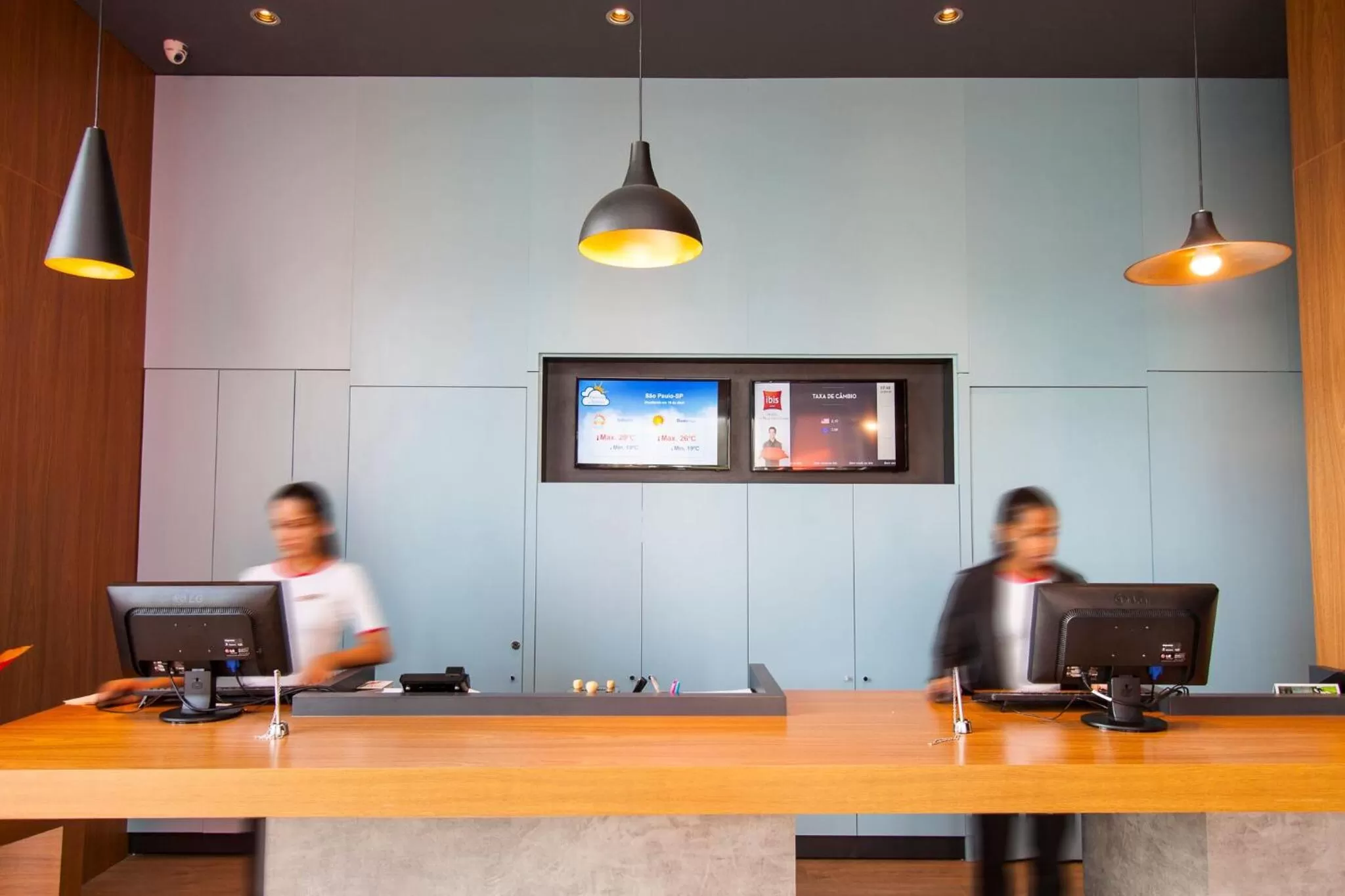 People in ibis Mogi das Cruzes Shopping