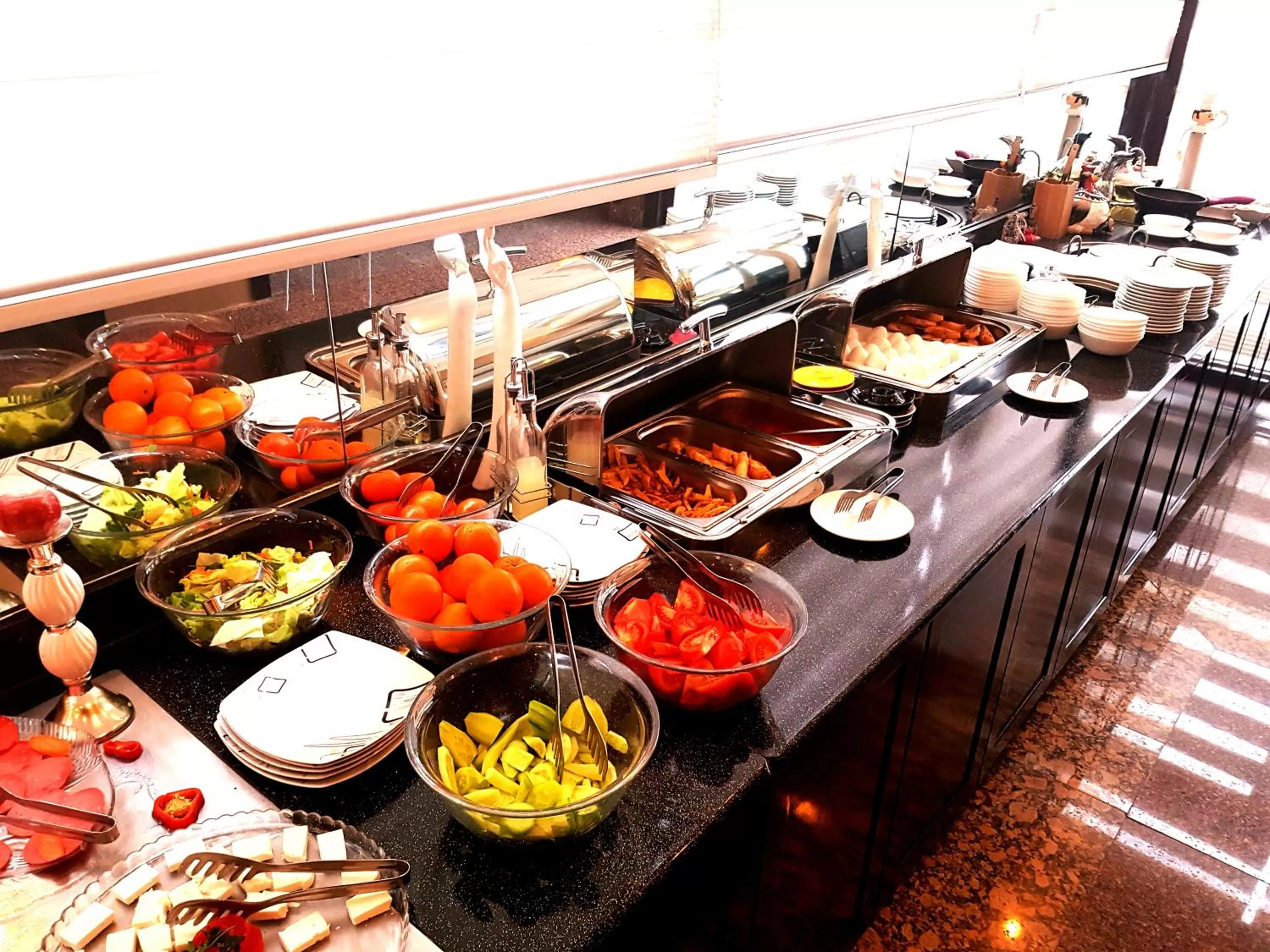 Buffet breakfast in Business Park Hotel