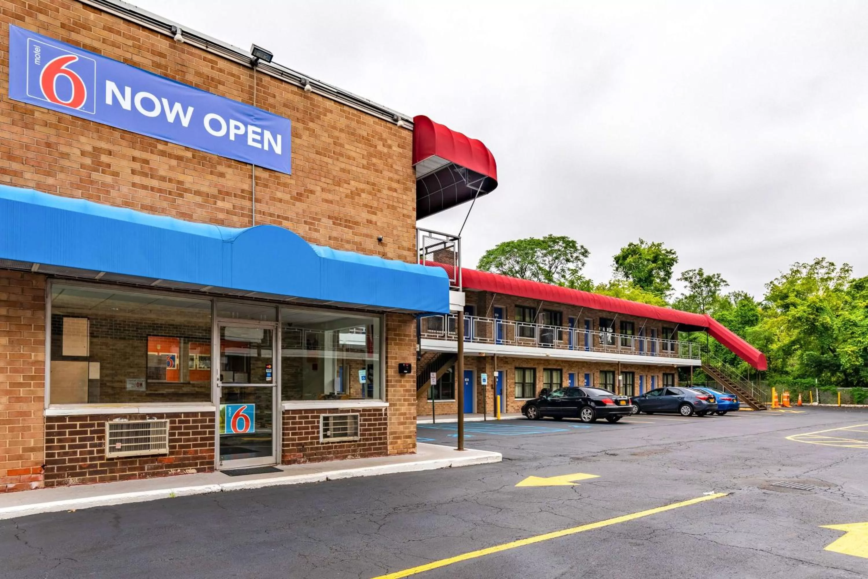 Property building in Motel 6-Elmsford, NY - White Plains