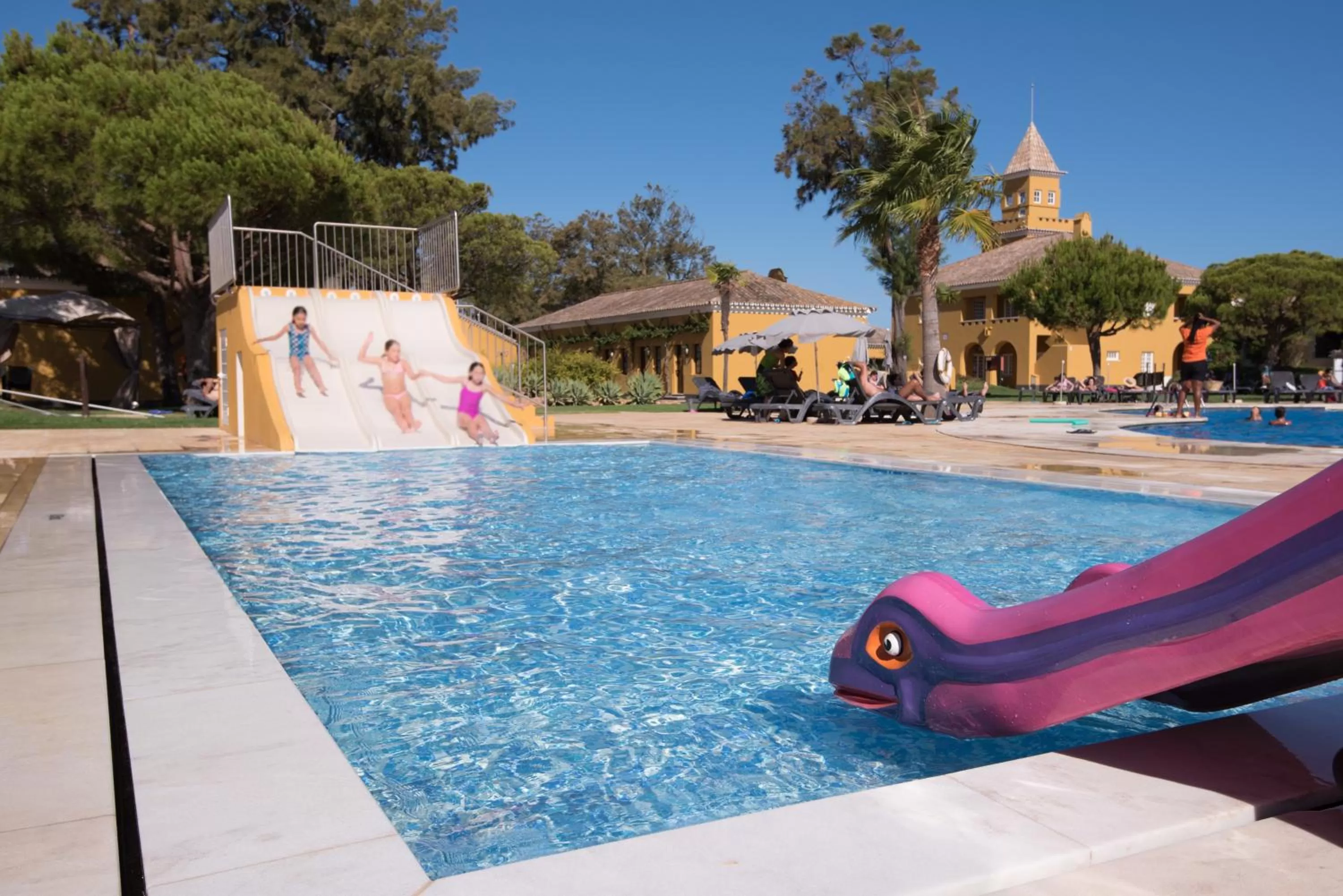 children in Vila Gale Albacora