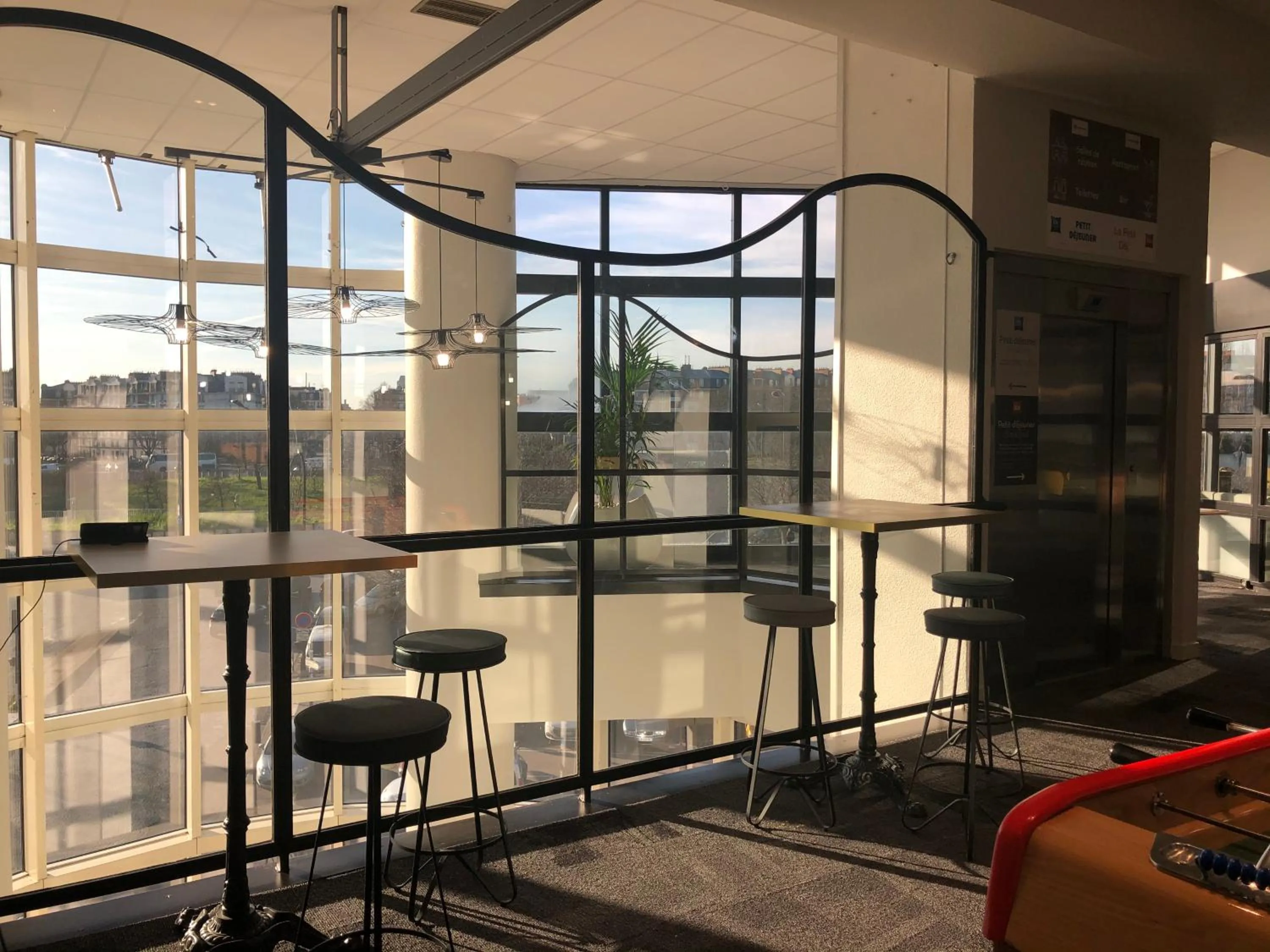 Lobby or reception in ibis budget Paris Porte de Montreuil