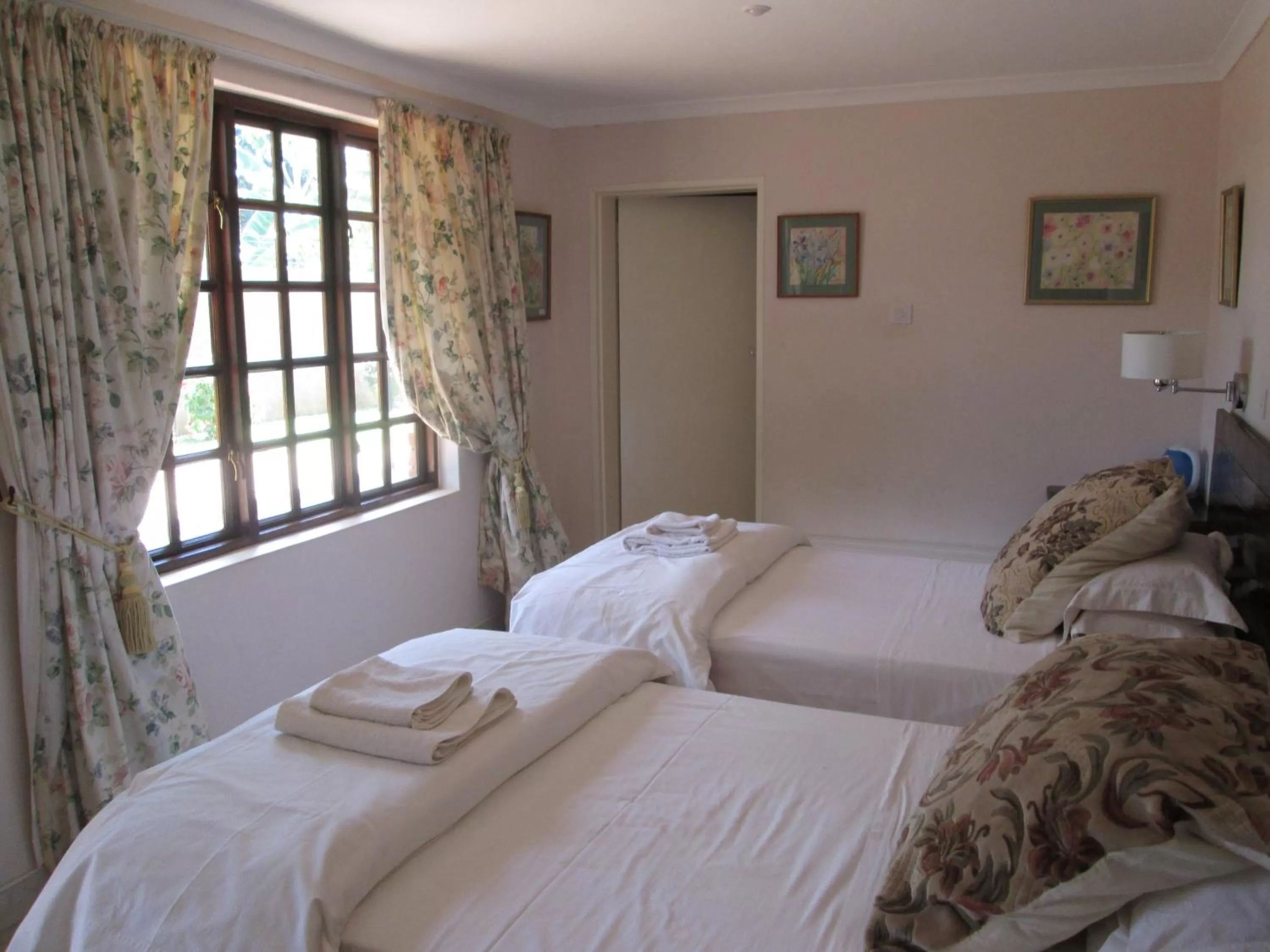 Bedroom, Bed in 12 FLEETWOOD