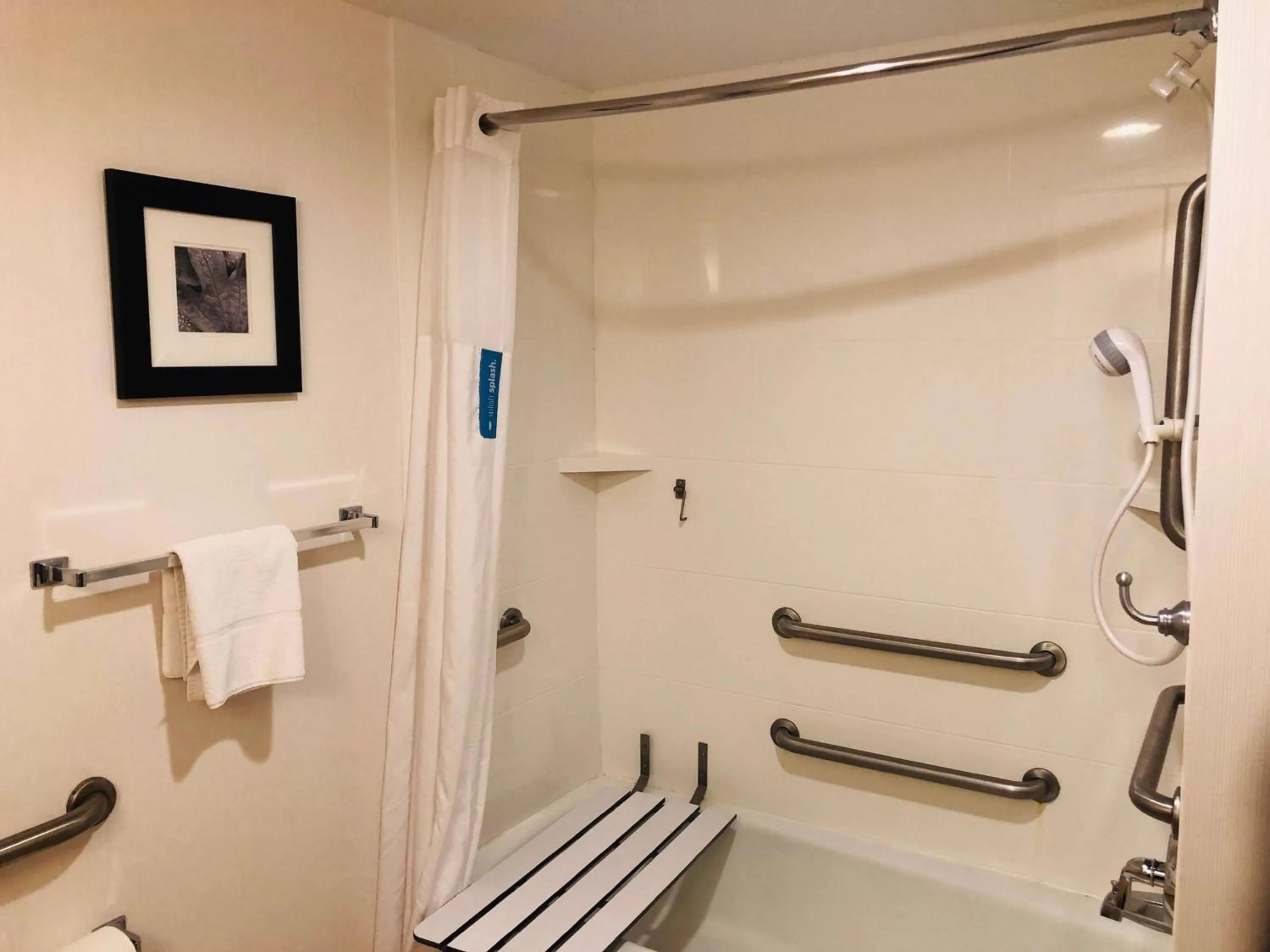 Bathroom in Larkspur Landing Ann Arbor