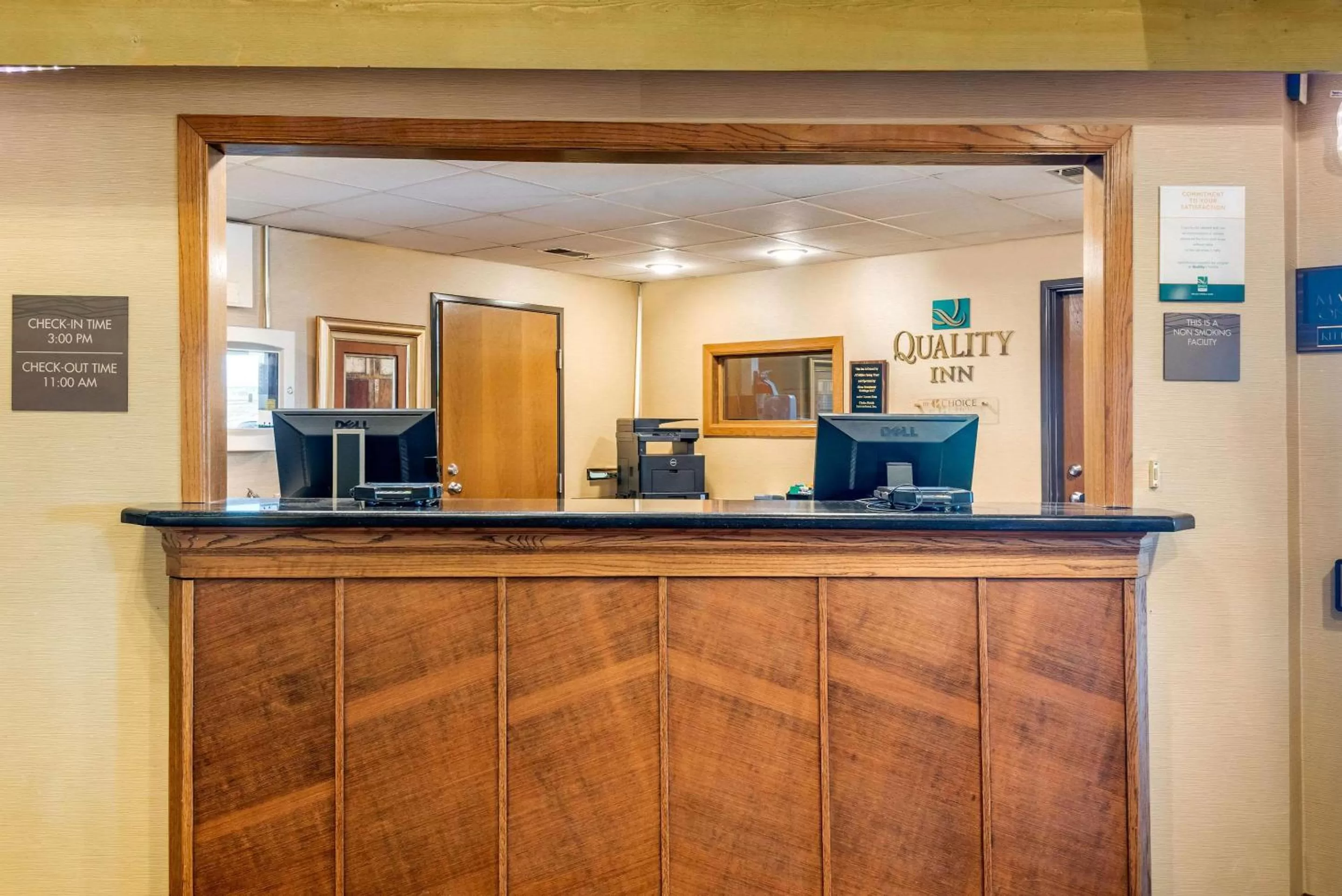 Lobby or reception in Quality Inn Pueblo North
