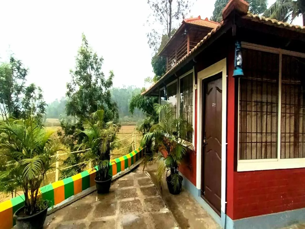 Photo of the whole room in CS County Resort