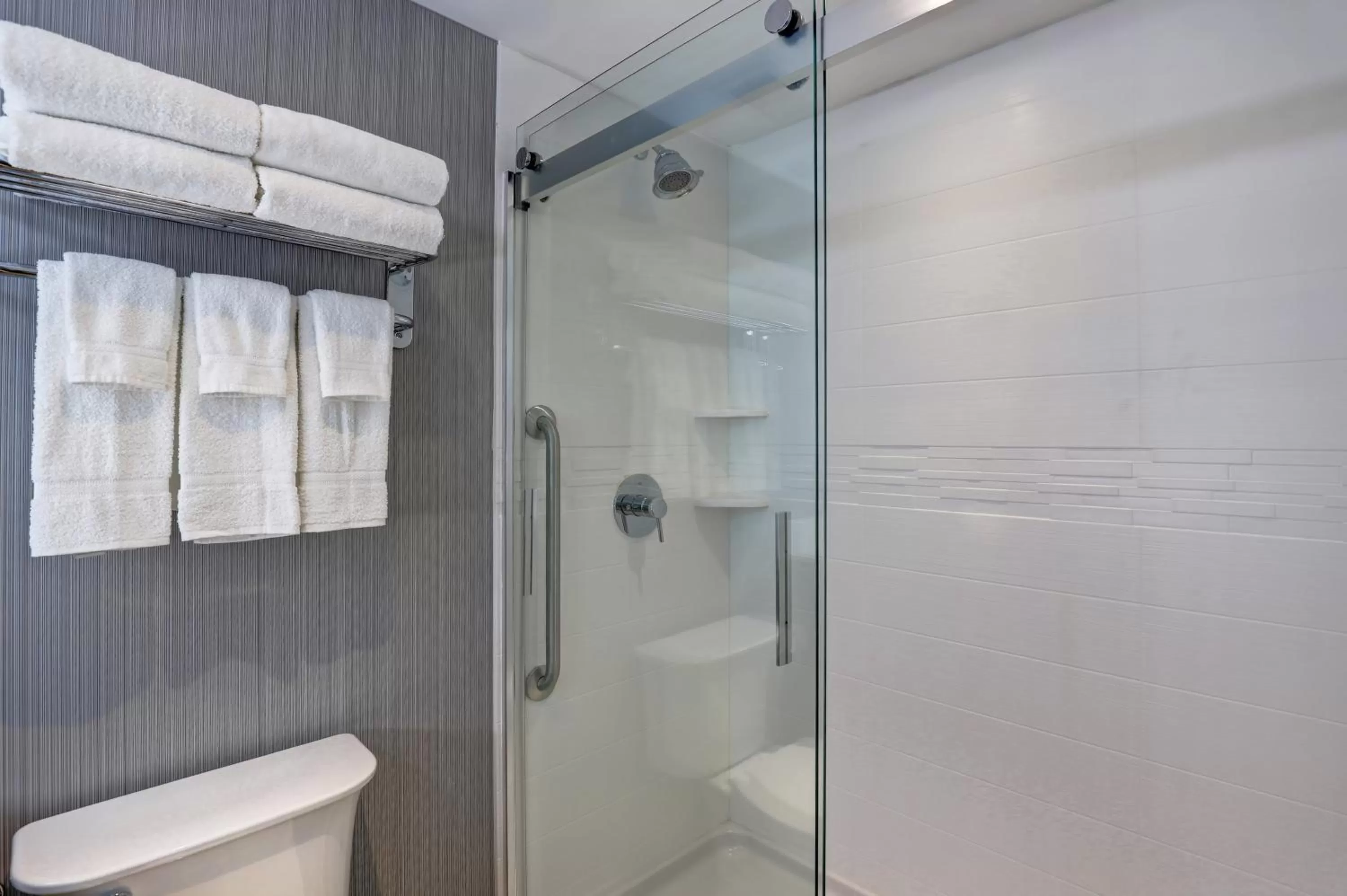 Bathroom in Holiday Inn - Mississauga Toronto West by IHG