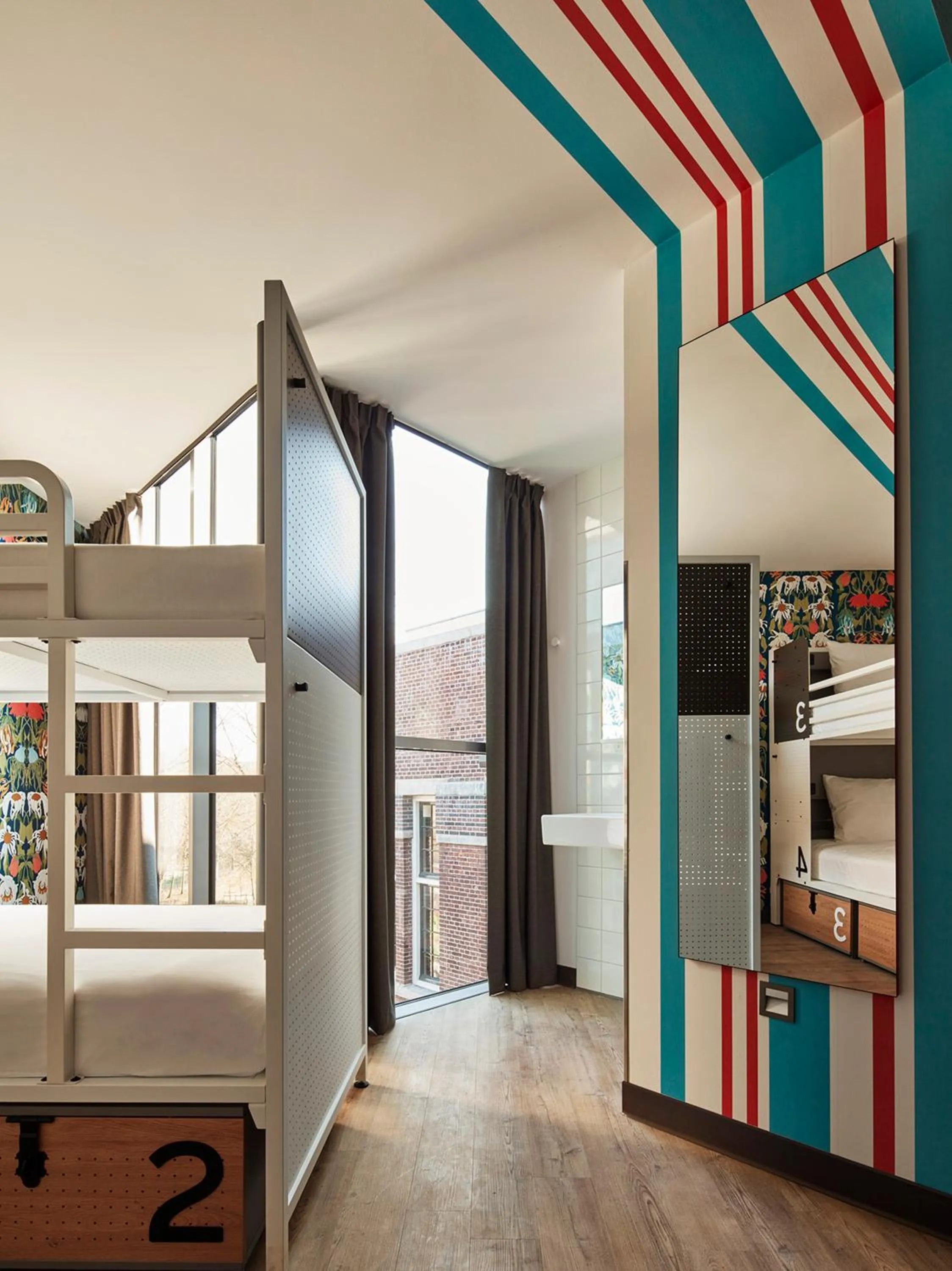 bunk bed, Bed in Generator Amsterdam