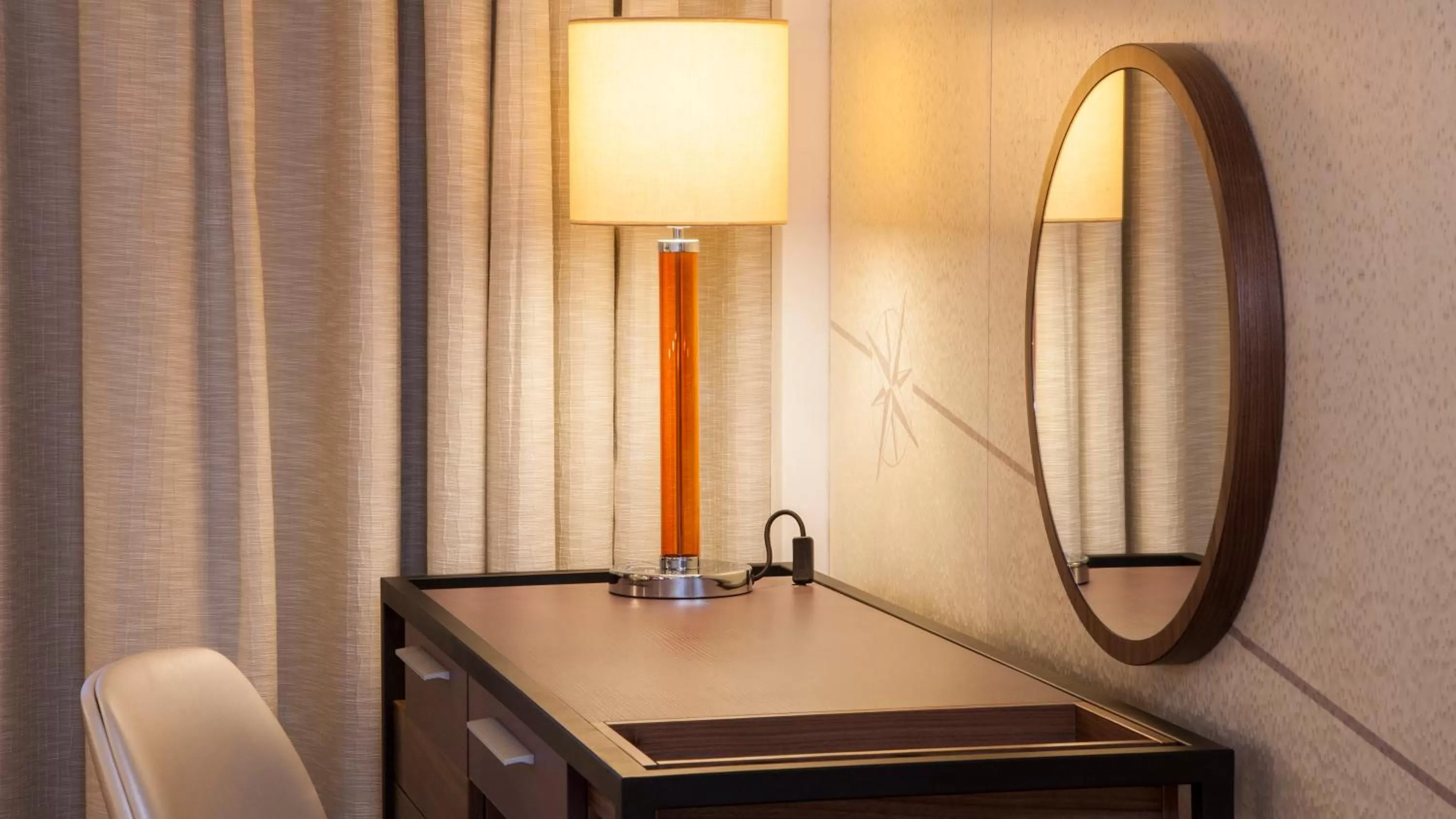 Photo of the whole room in Crowne Plaza London Kings Cross by IHG