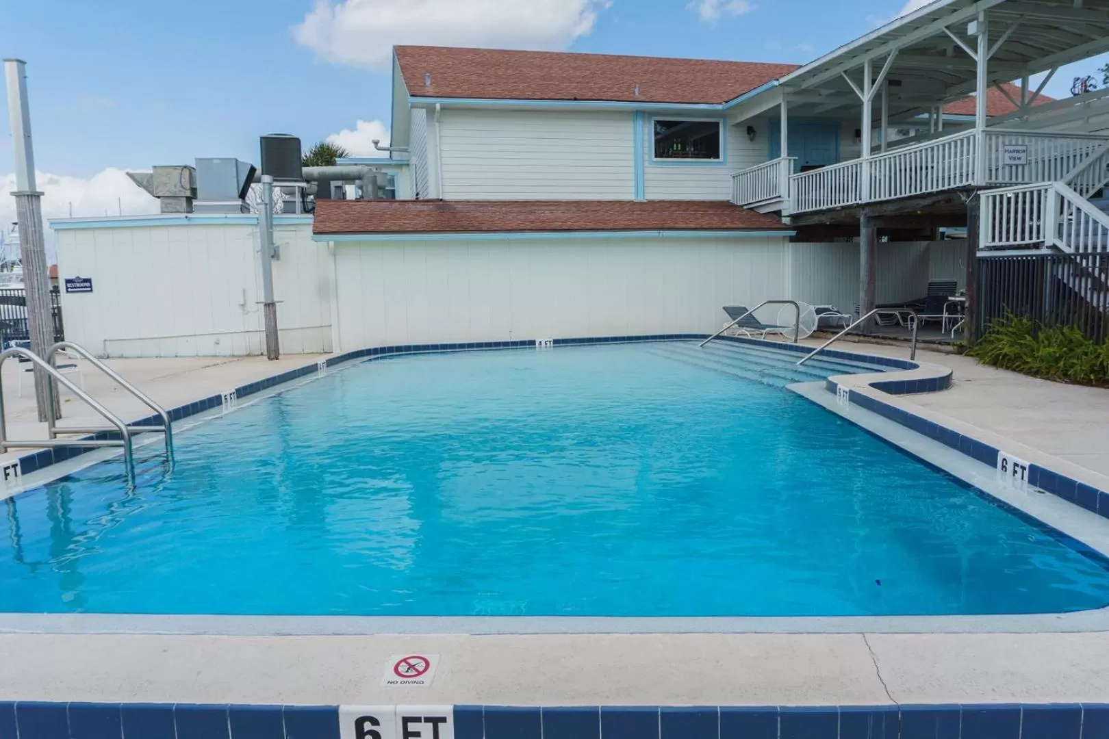 Swimming Pool in Inn at Camachee Harbor View 14
