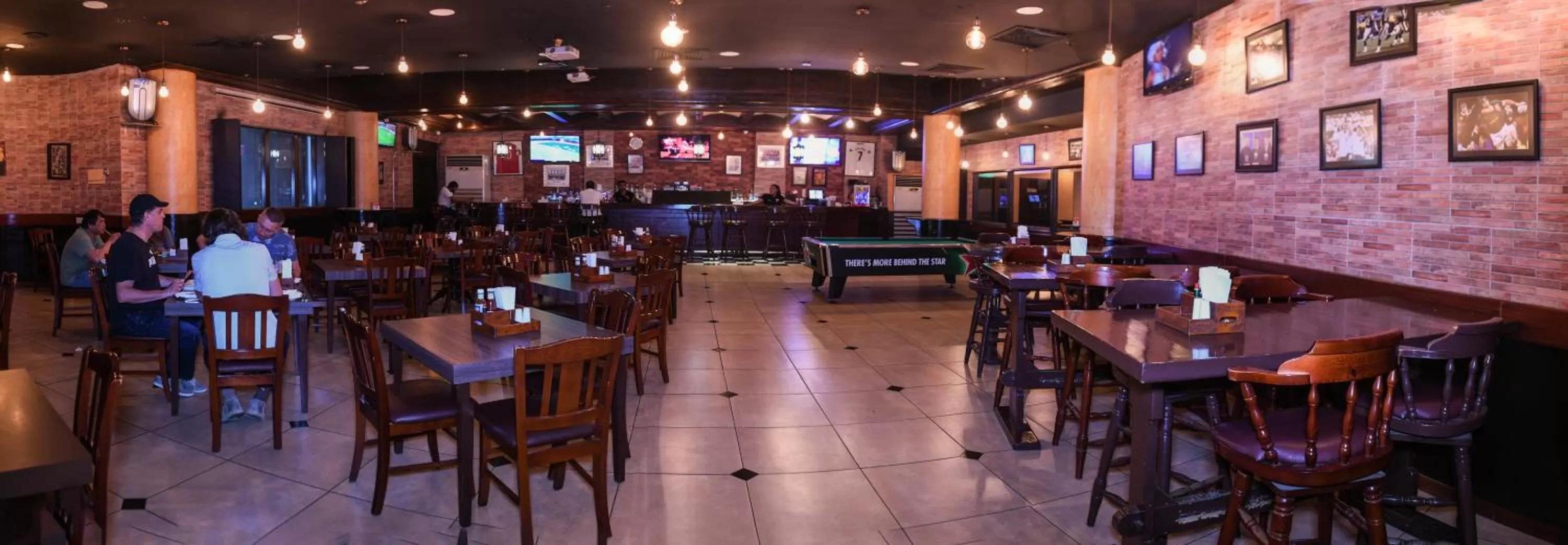 Restaurant/places to eat in Juffair Grand Hotel