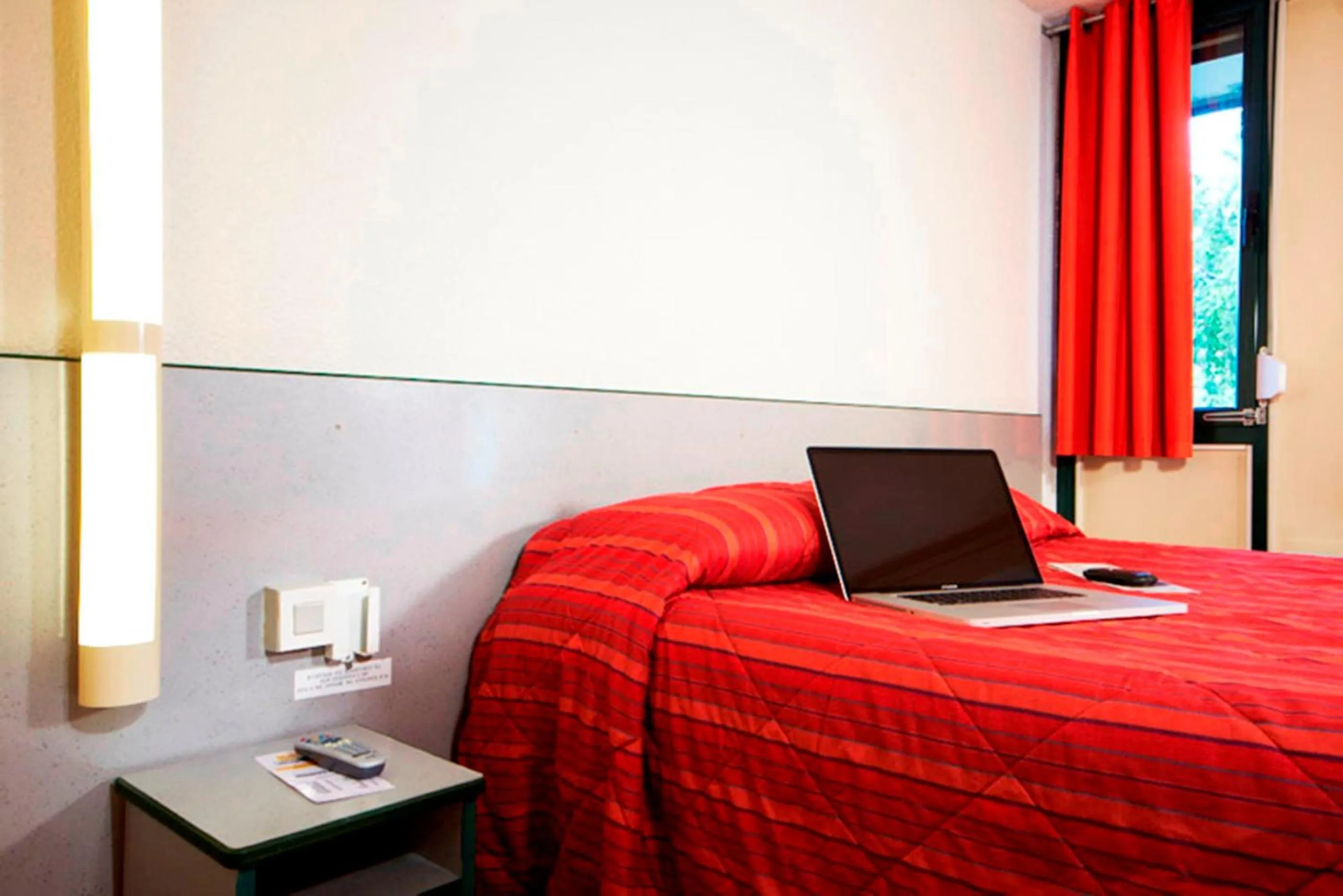 Bed in Premiere Classe Gueret