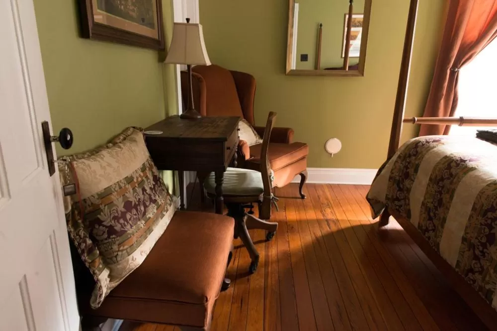 Seating Area in The Fox and Owl Inn