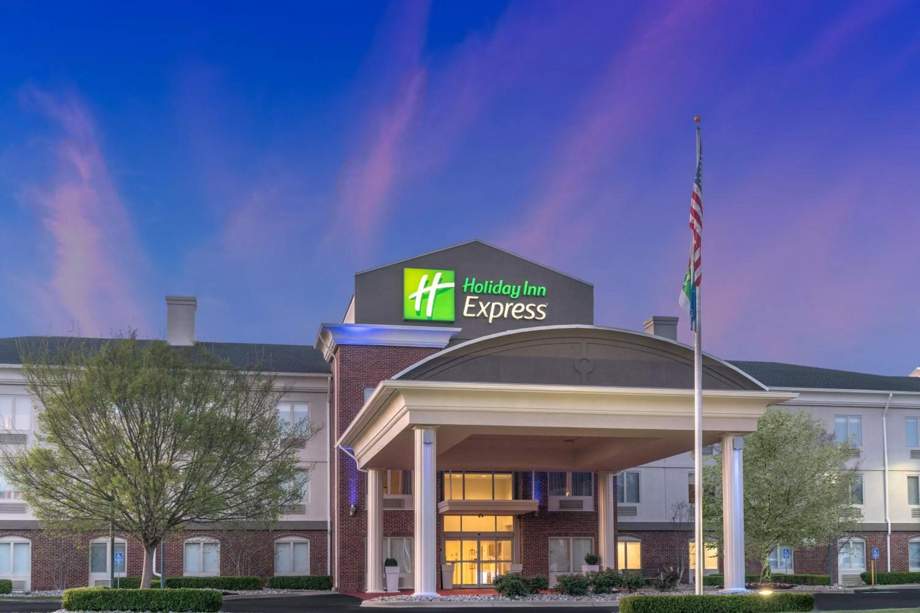 Property building in Holiday Inn Express Radcliff Fort Knox by IHG