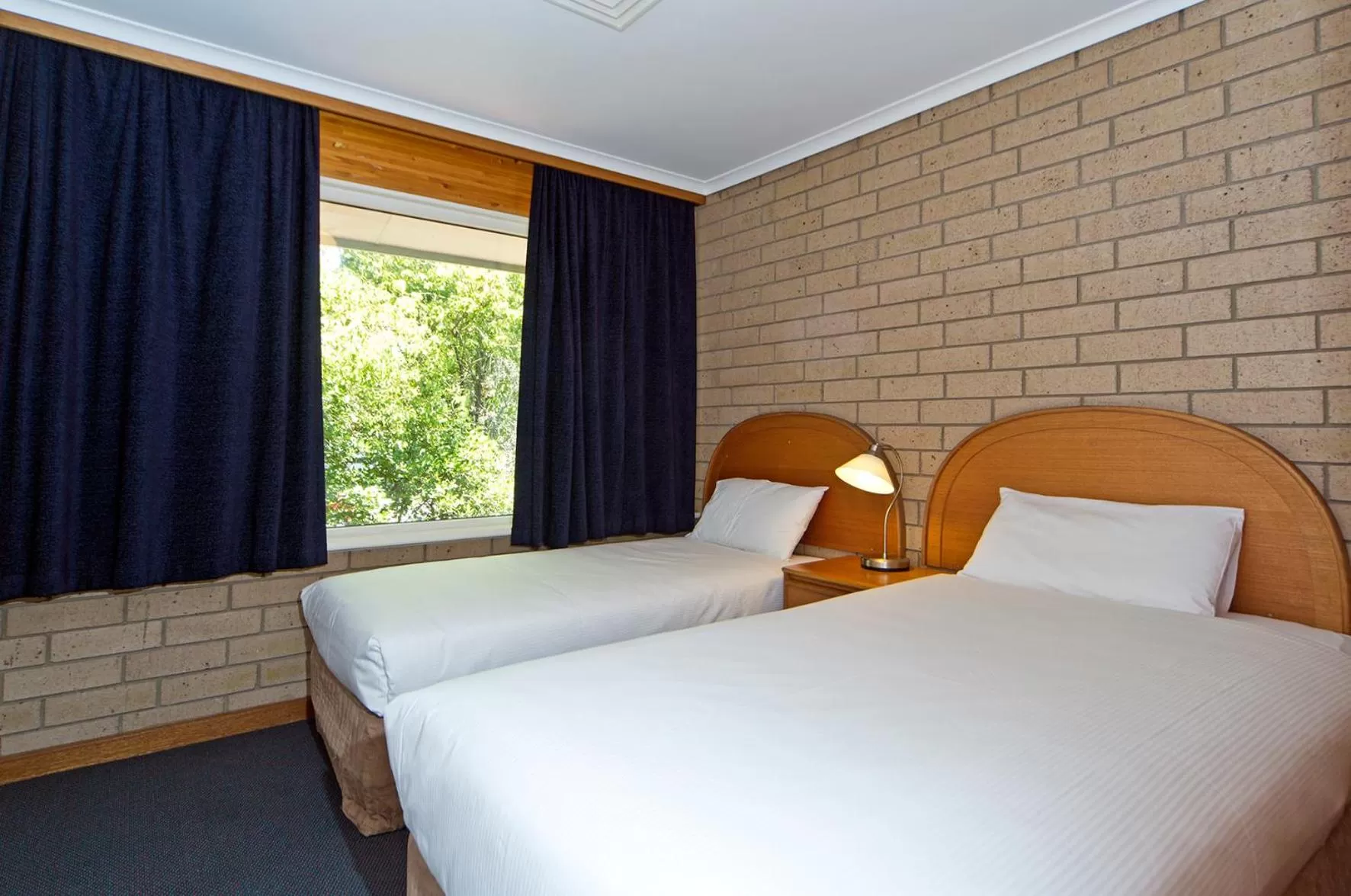 Bathroom, Bed in Comfort Inn & Suites Sombrero