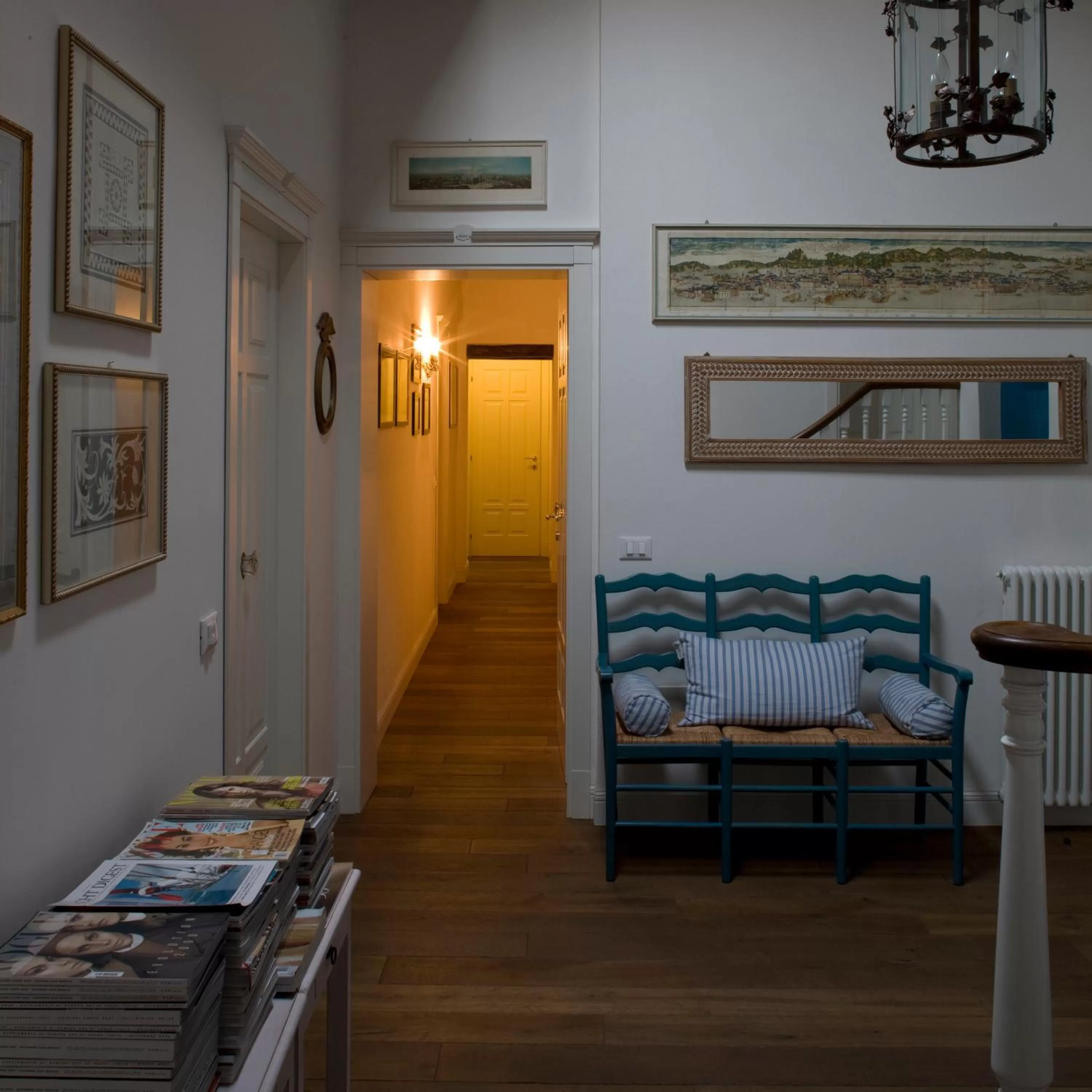 Decorative detail, Bed in M Club De Luxe B&B