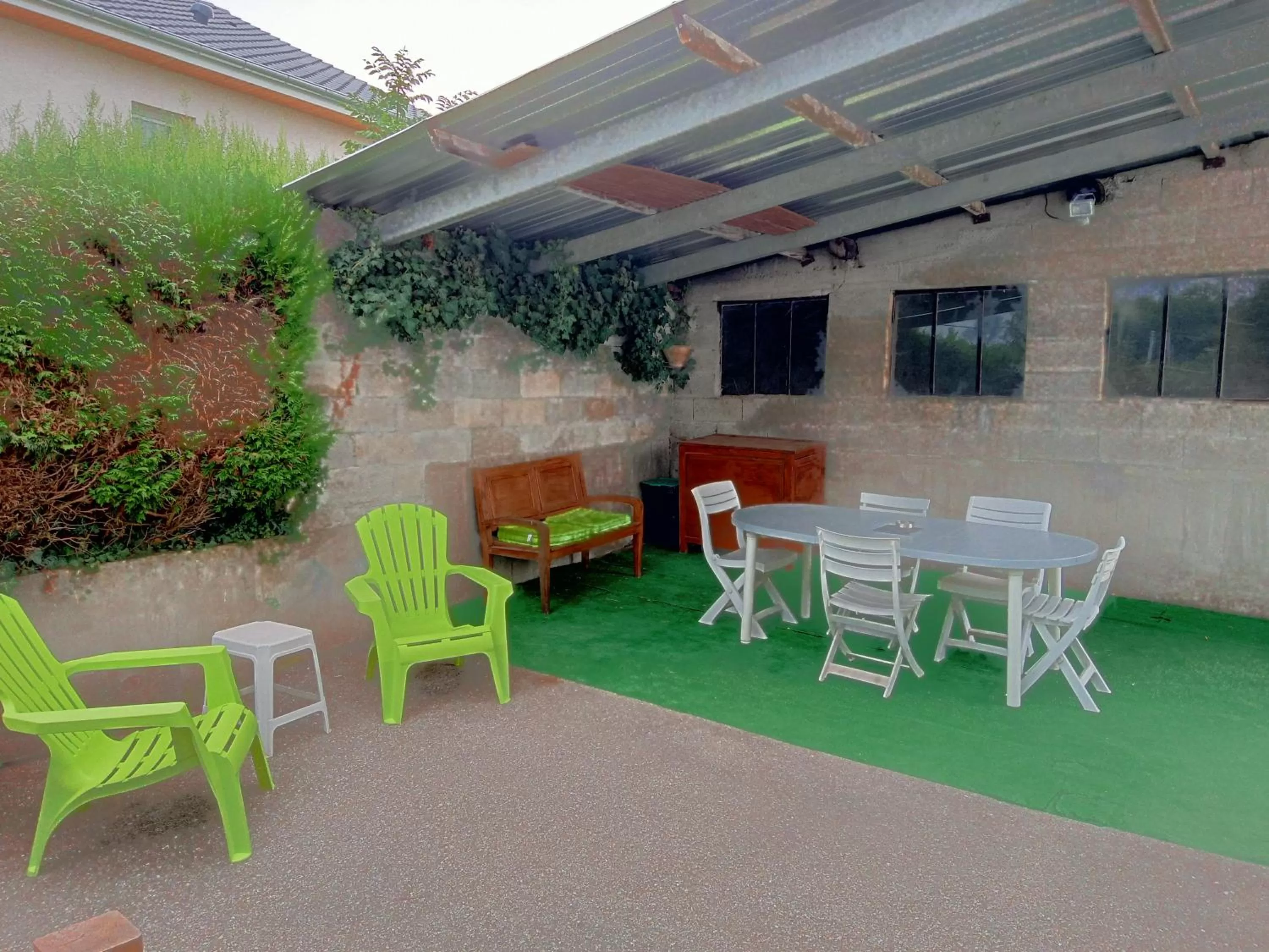 Patio in Villa Détente Dauphinoise