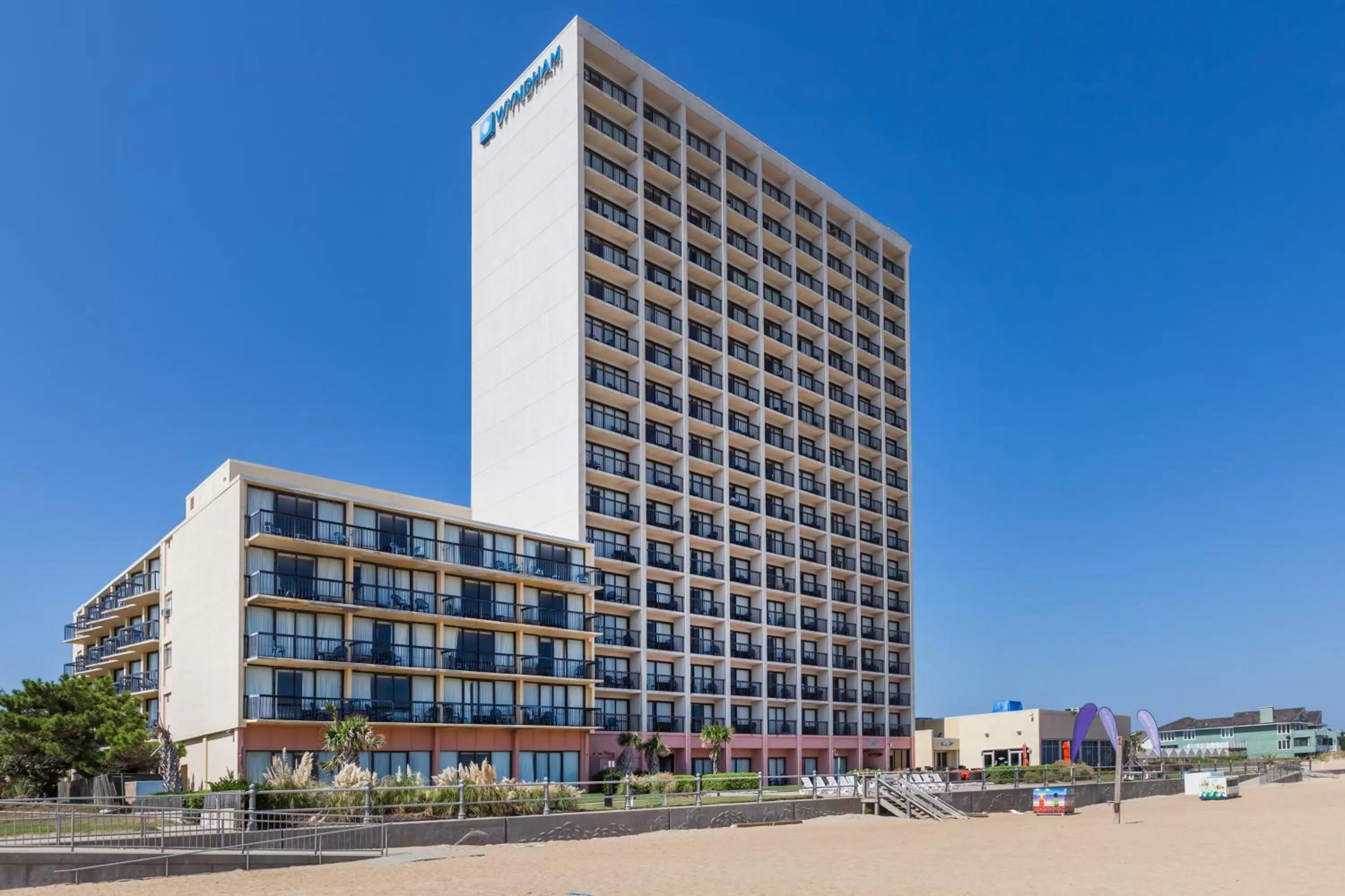 Property building in Wyndham Virginia Beach Oceanfront
