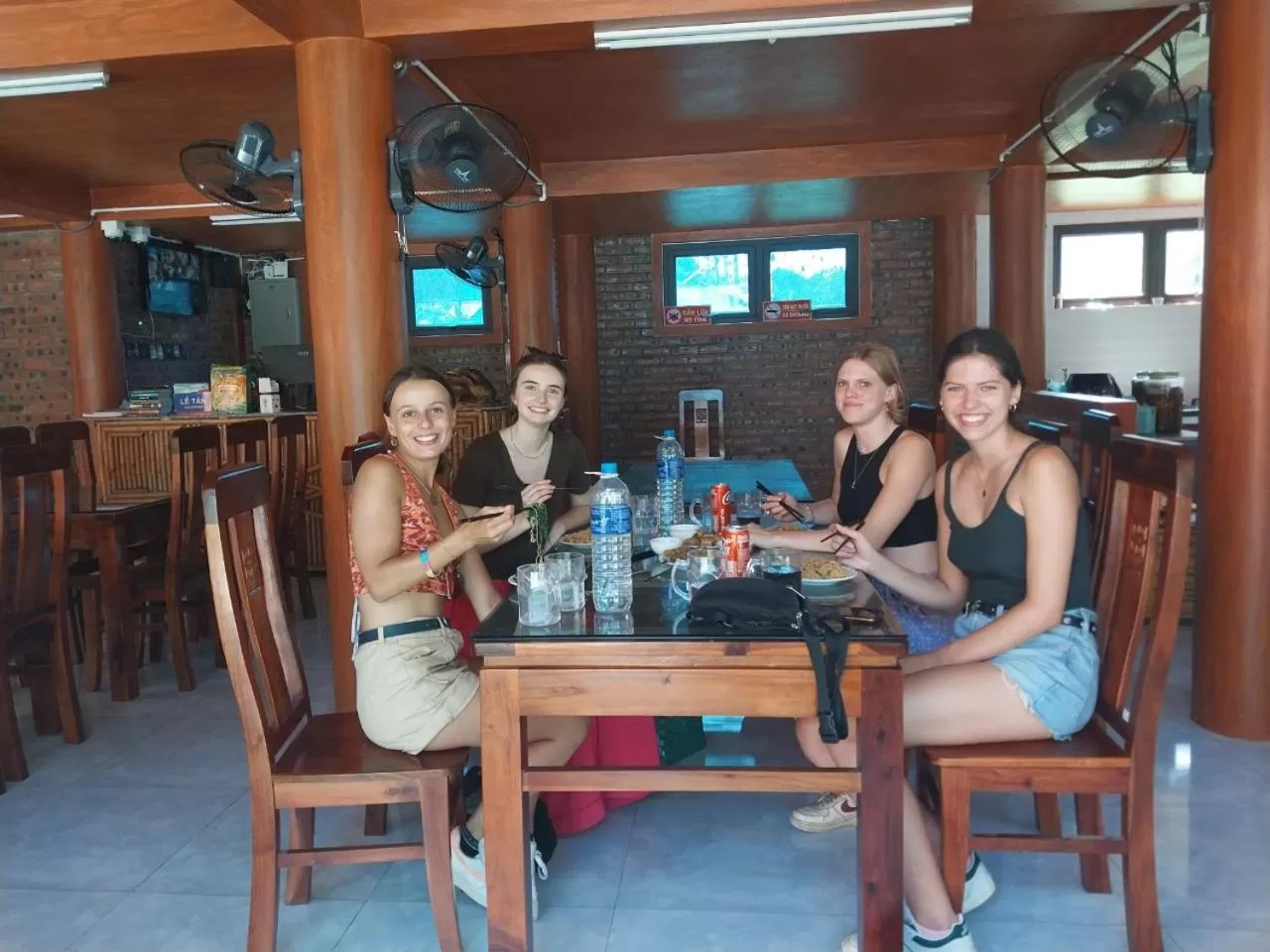 Restaurant/places to eat in Trang An Elegant Homestay