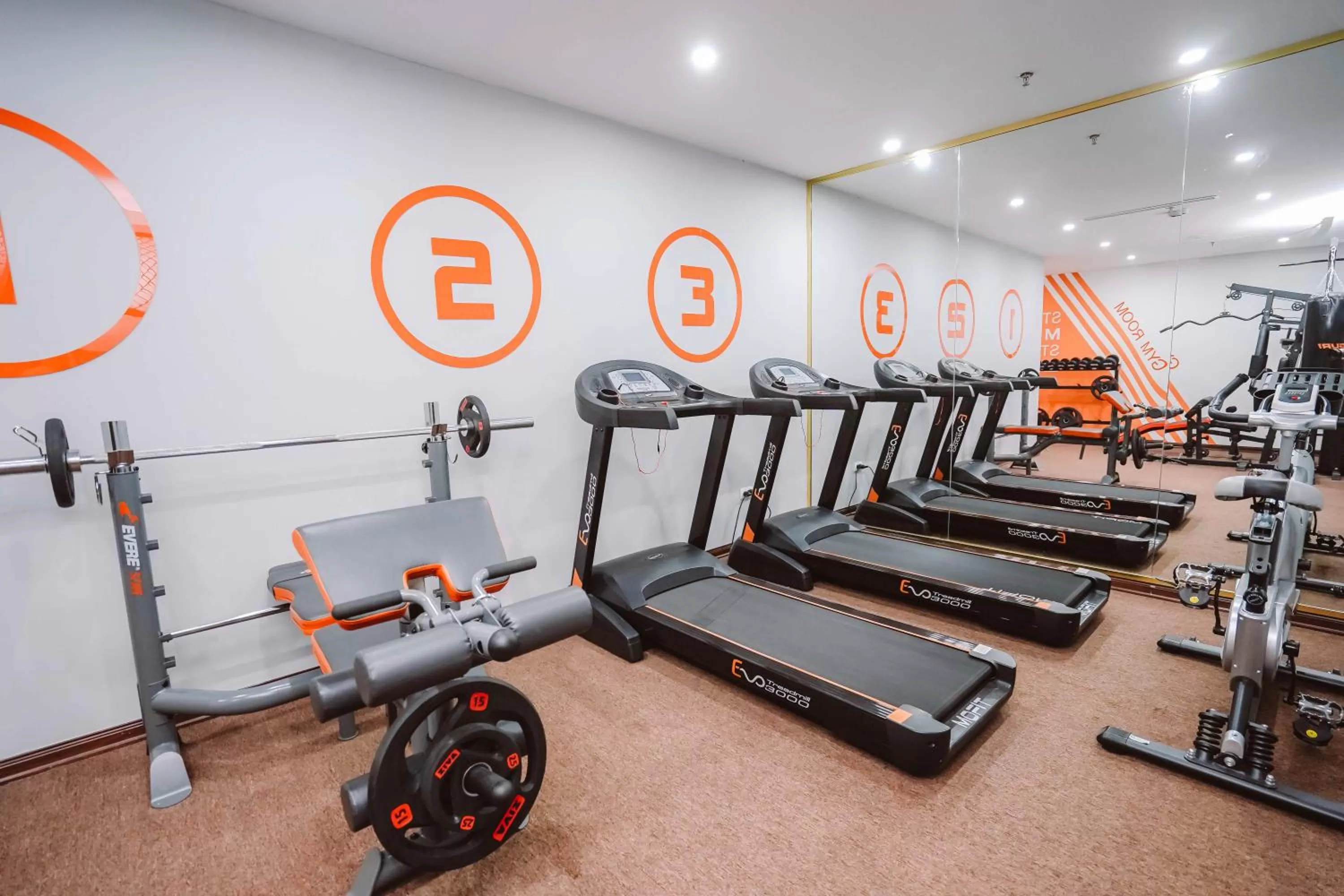 Fitness centre/facilities in Reyna Hotel Hanoi & Spa
