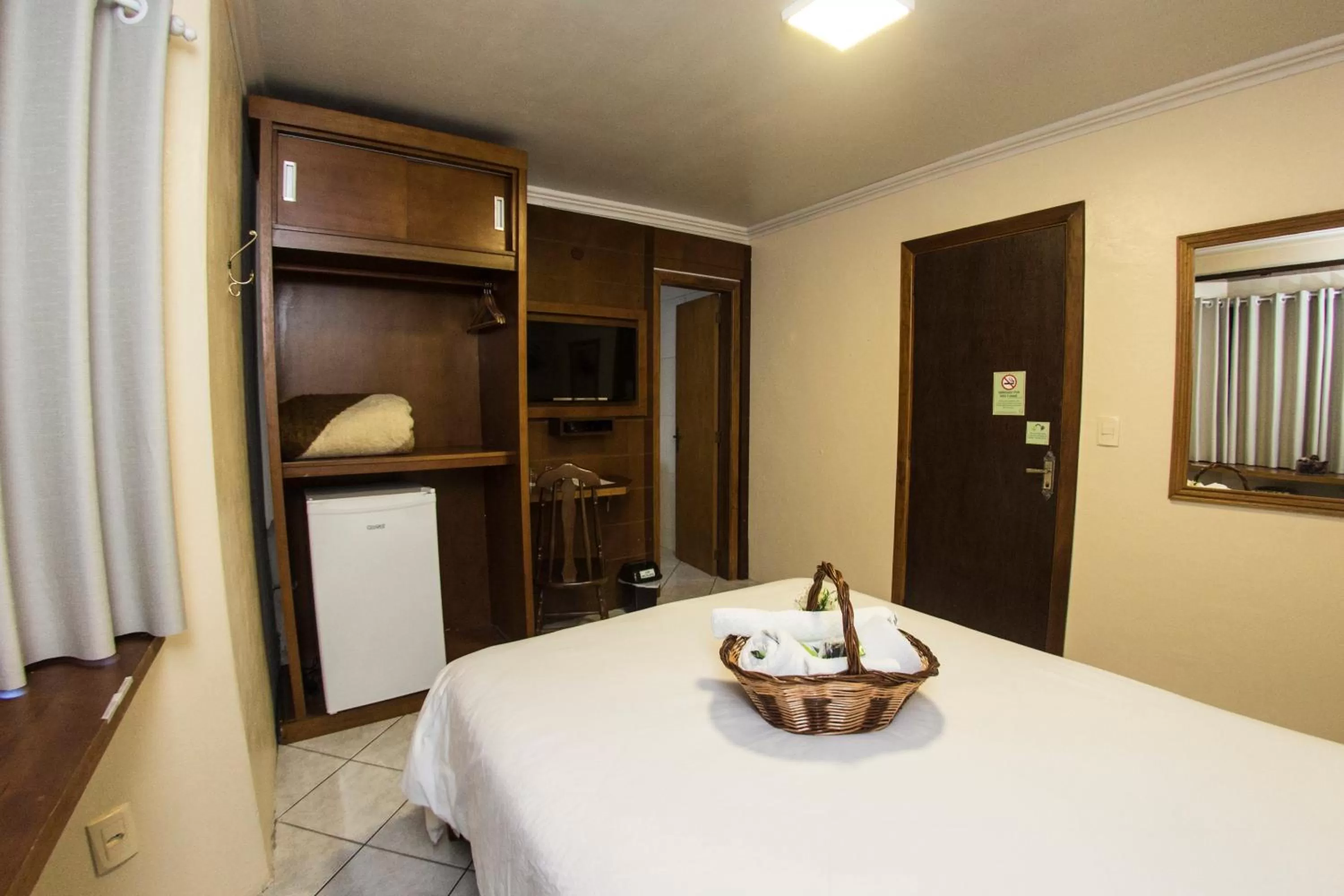 Photo of the whole room, Bed in Pousada Green House by Conrado Vitali