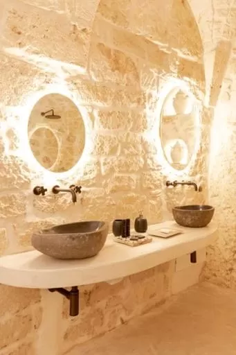 Bathroom in Alesia Luxury Cave