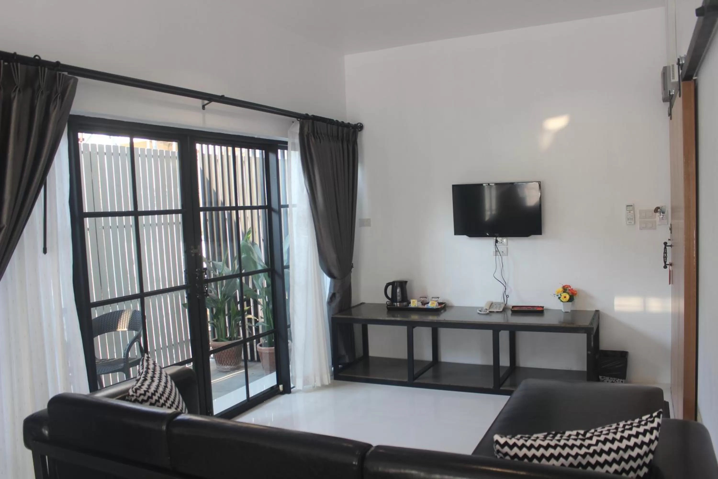 TV and multimedia, Bed in The Warehouse Chiang Mai