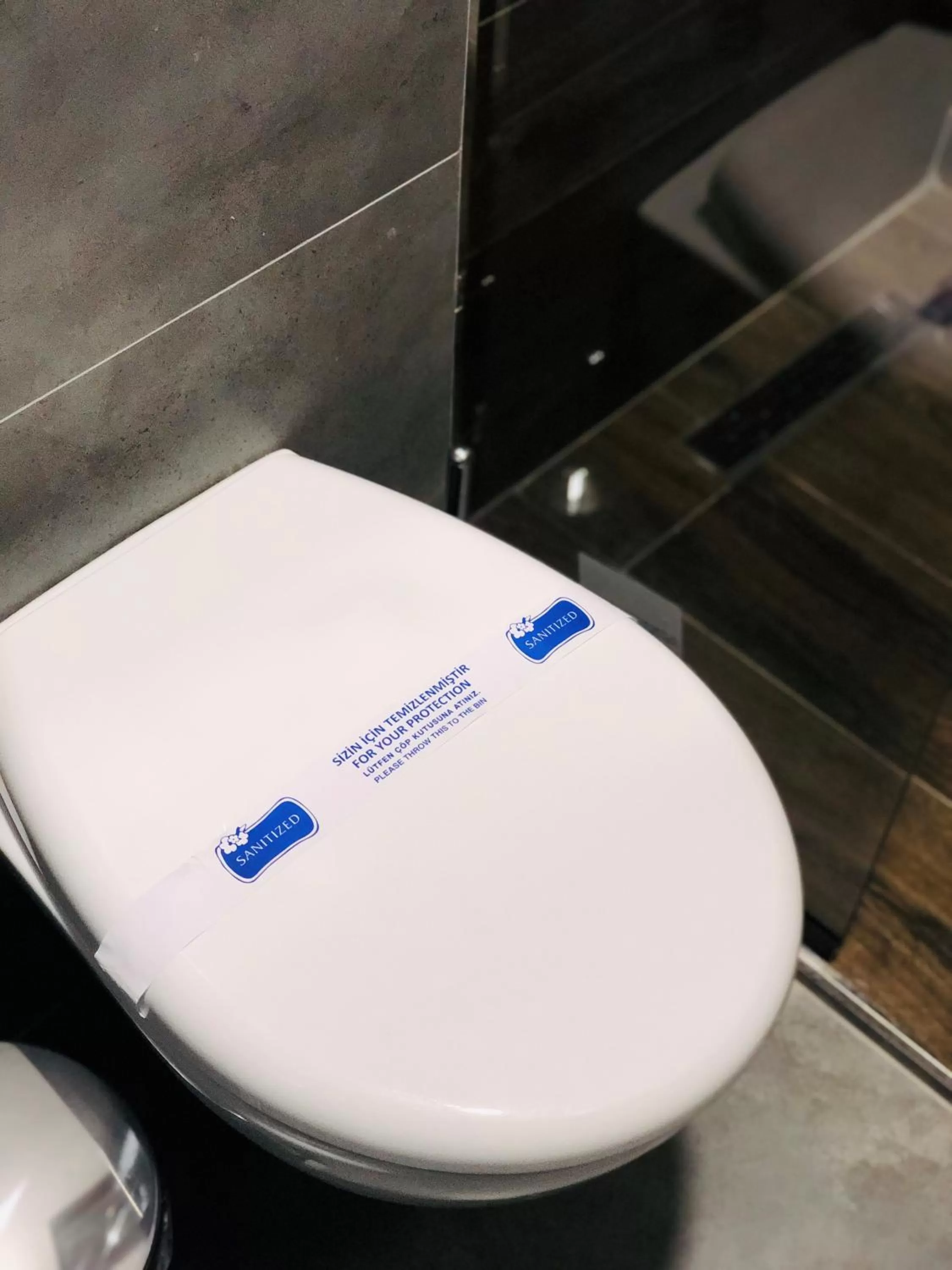 Bathroom in Melanj Airport Hotel