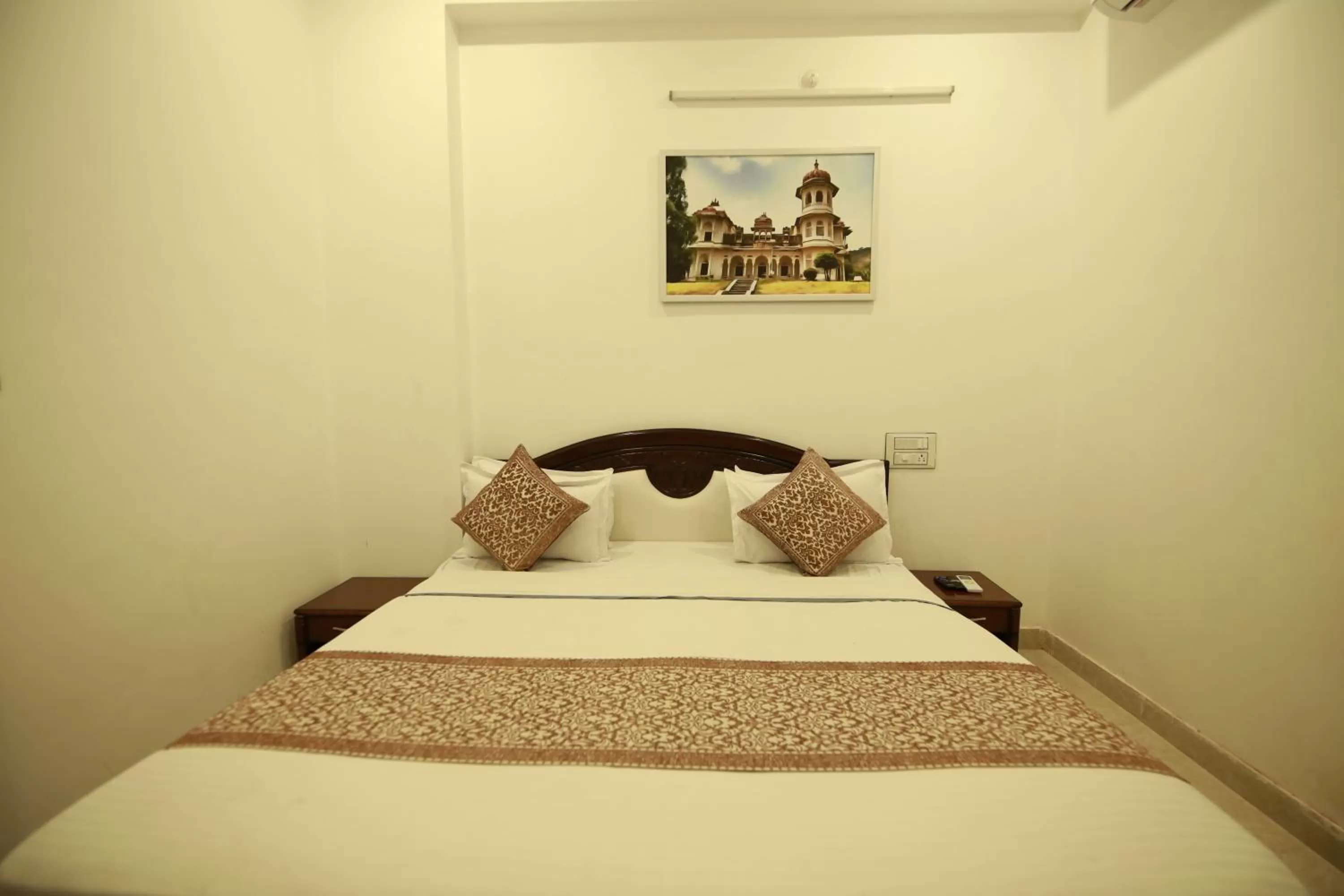 Bed in Hotel Casa by the lake