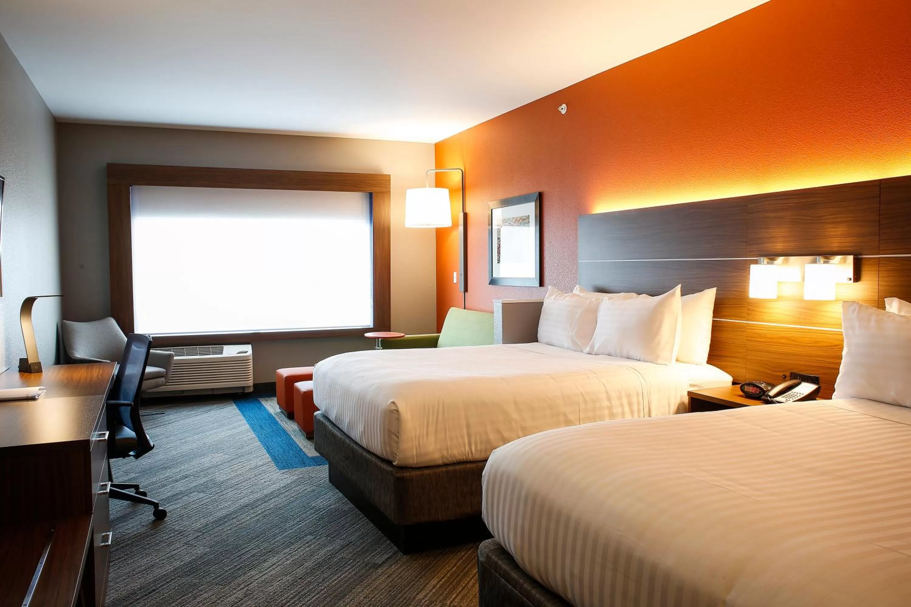 Bedroom, Bed in Holiday Inn Express & Suites Downtown Louisville by IHG