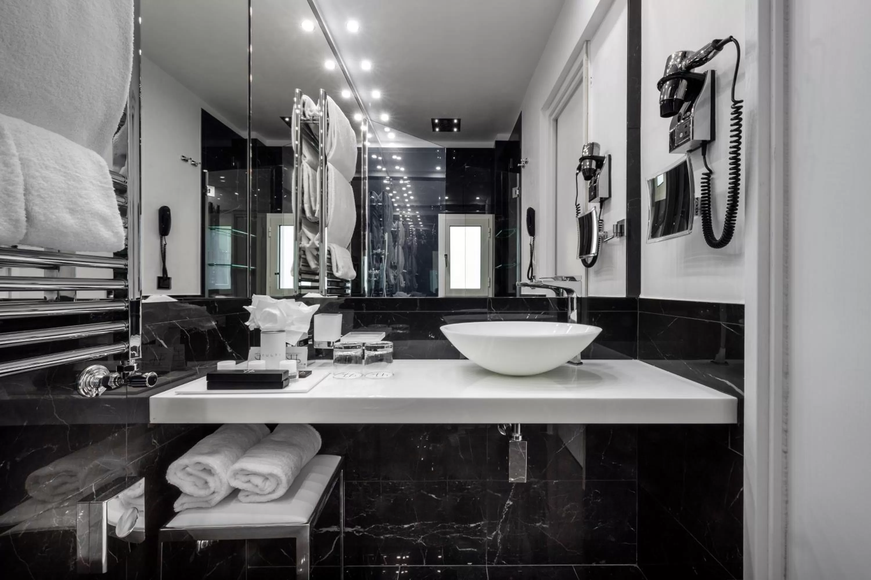 Toilet in LHP Hotel River & SPA