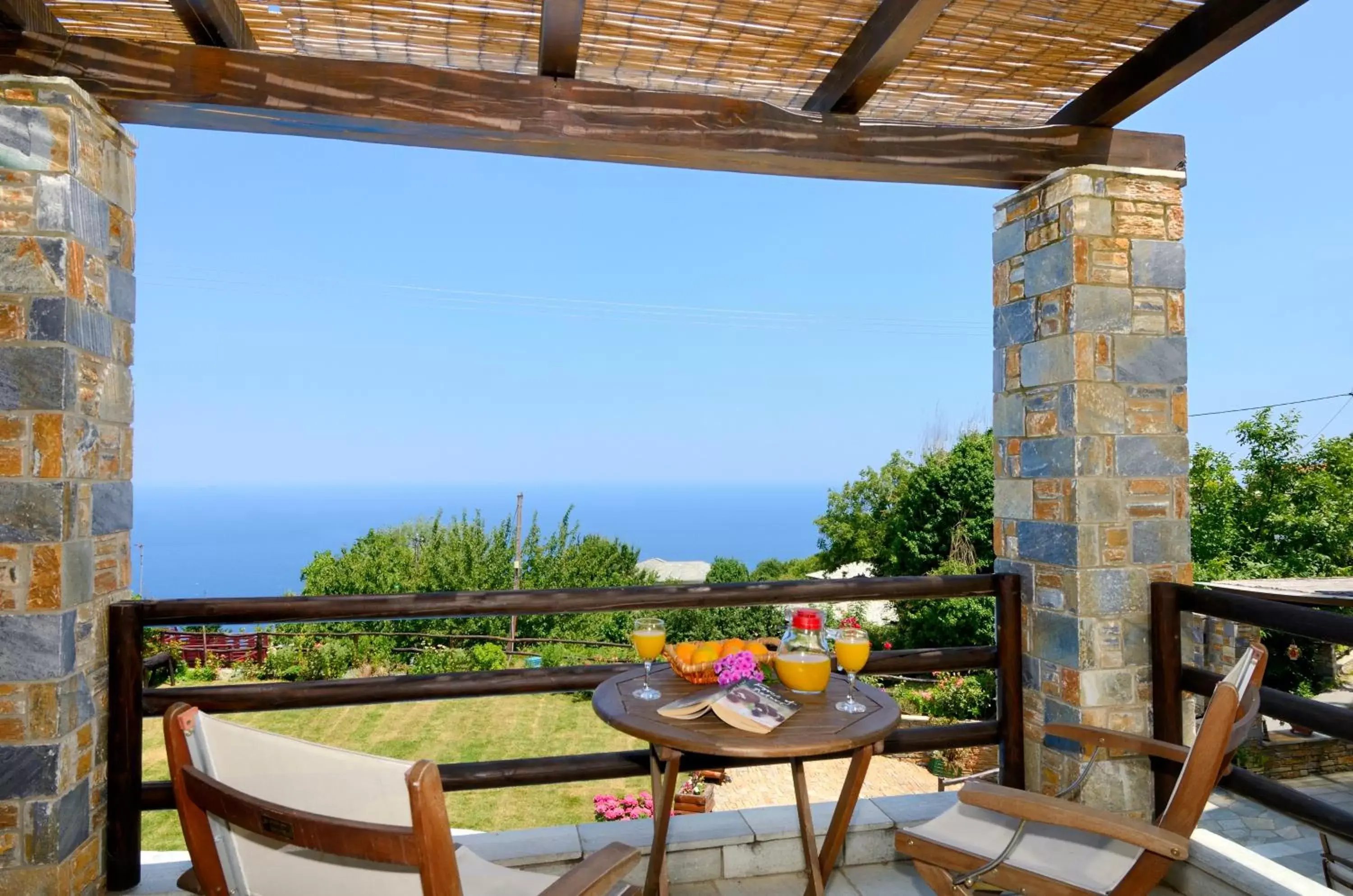 Deluxe Double or Twin Room with Balcony in Hotel Zagora Deluxe Double or Twin Room with Balcony in Hotel Zagora