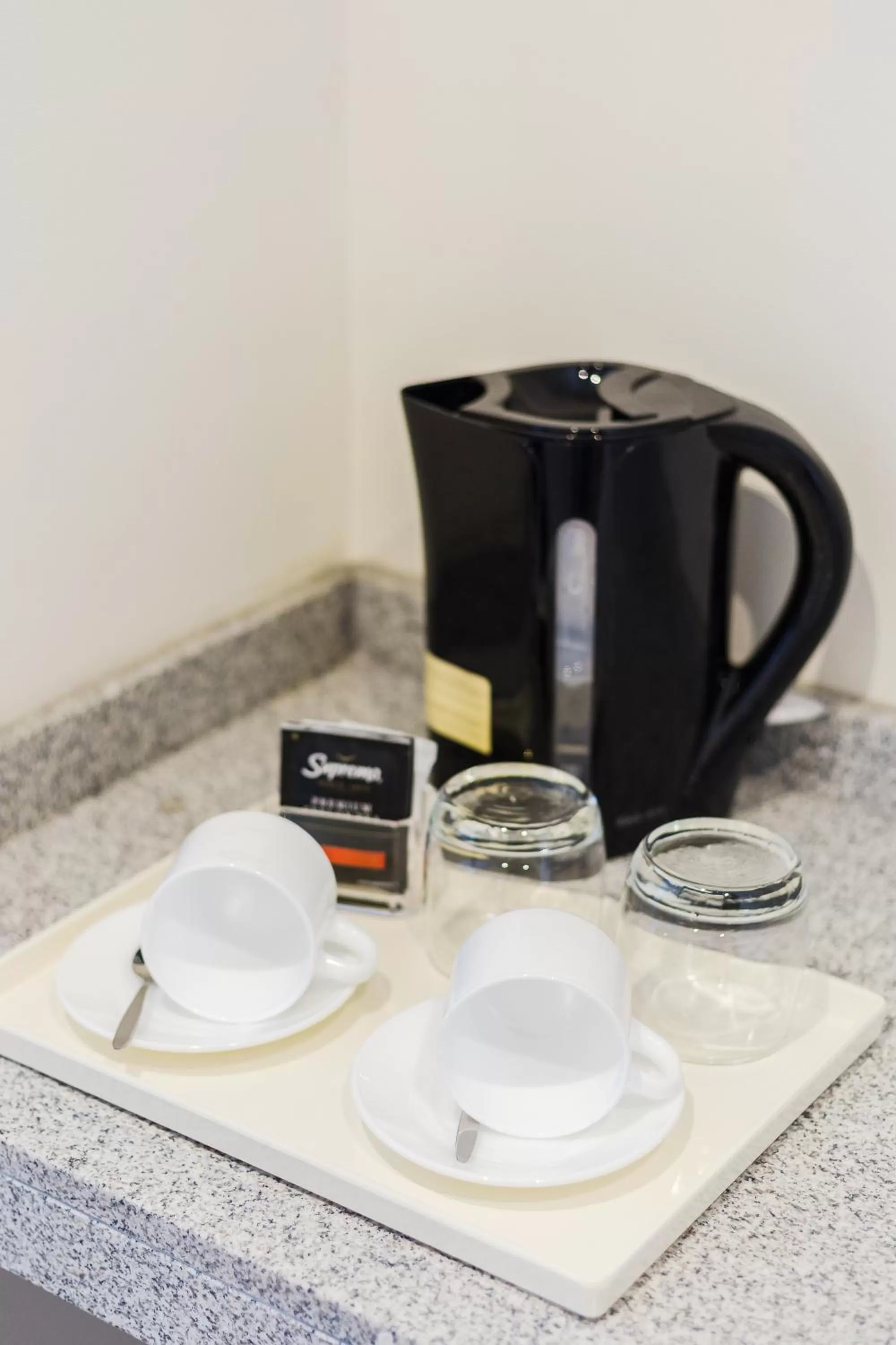 Coffee/tea facilities in Nobile Hotel Estación Central