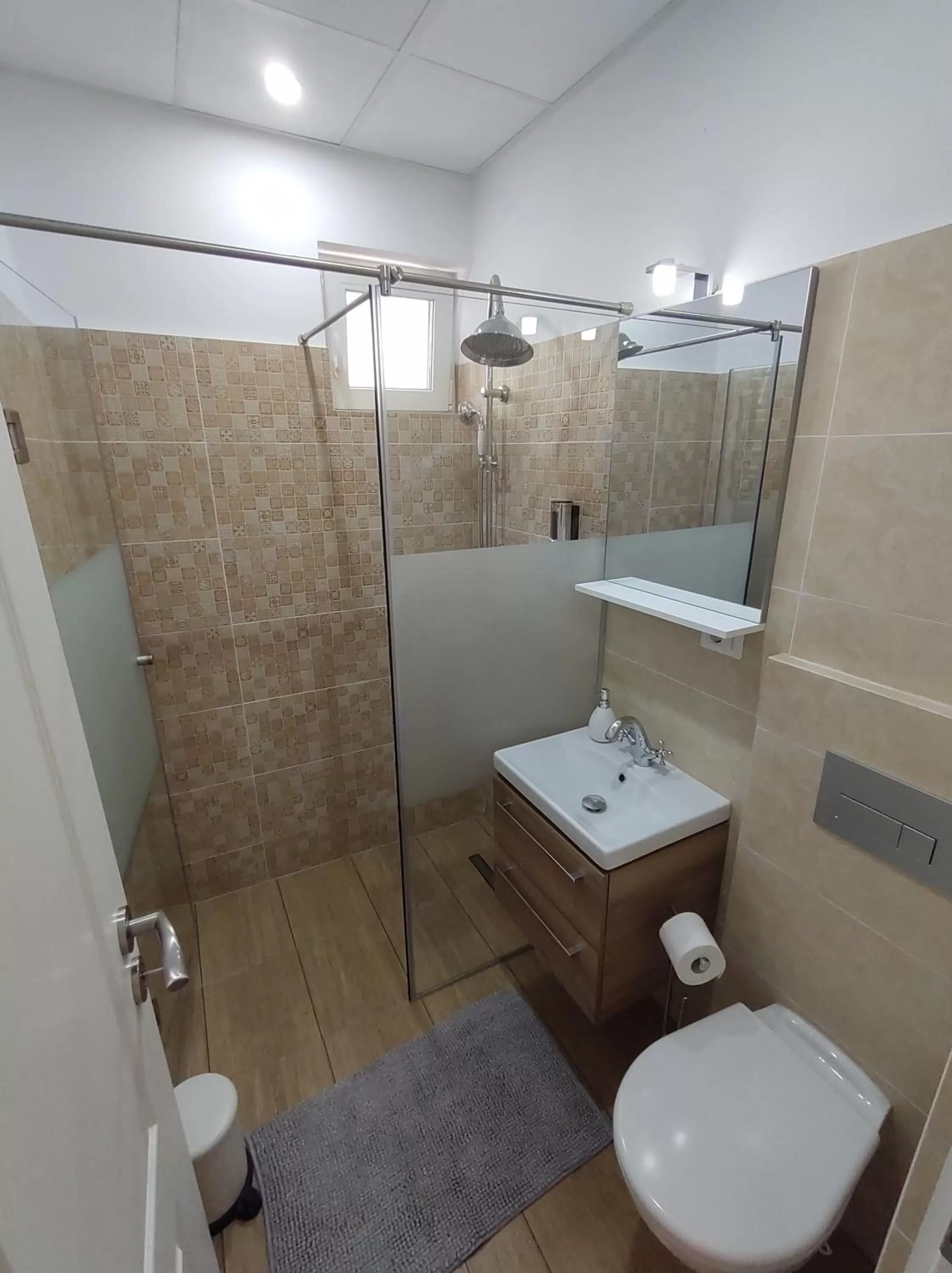 Bathroom in Fanea Residence