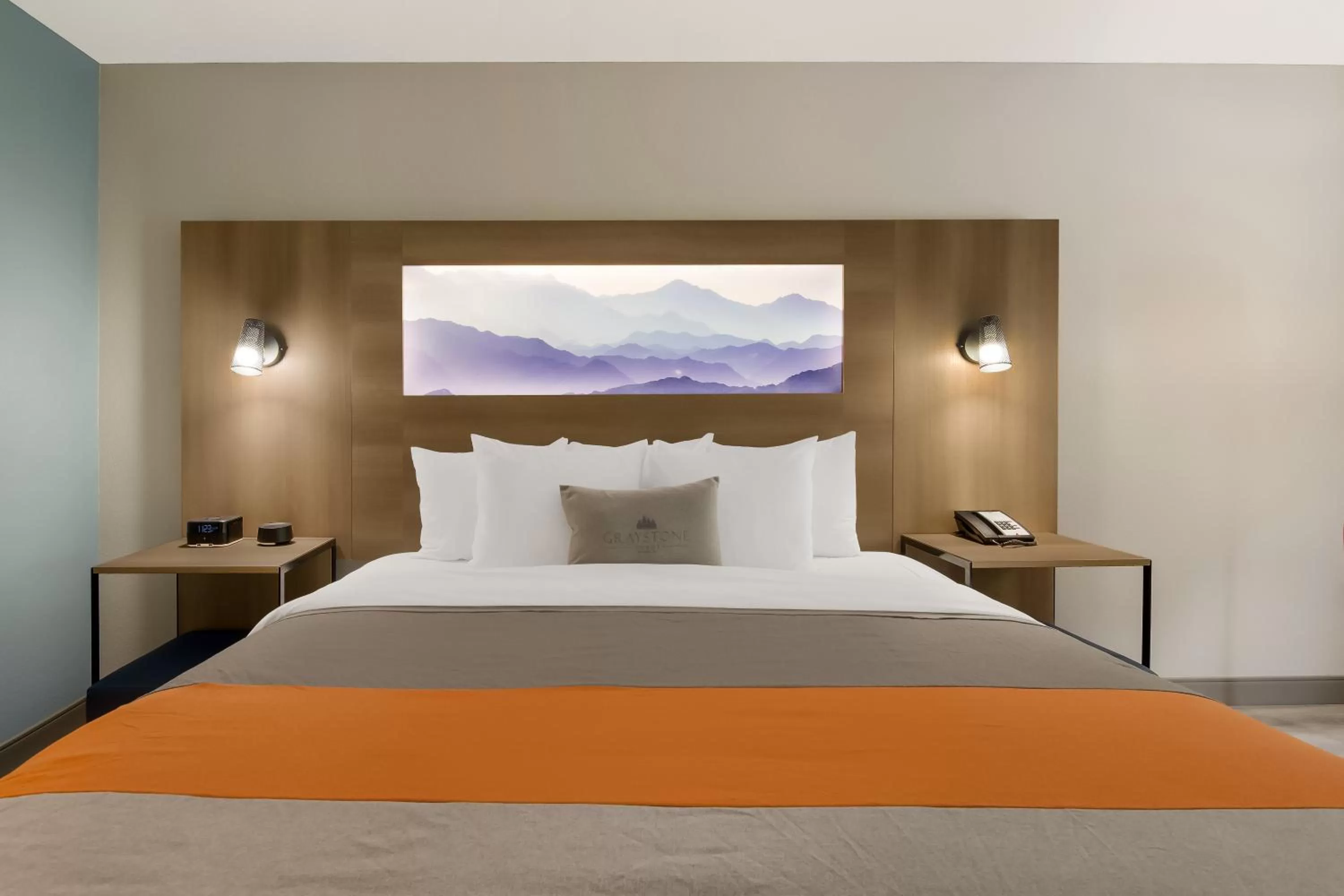 Bed in Graystone Lodge, an Ascend Collection Hotel