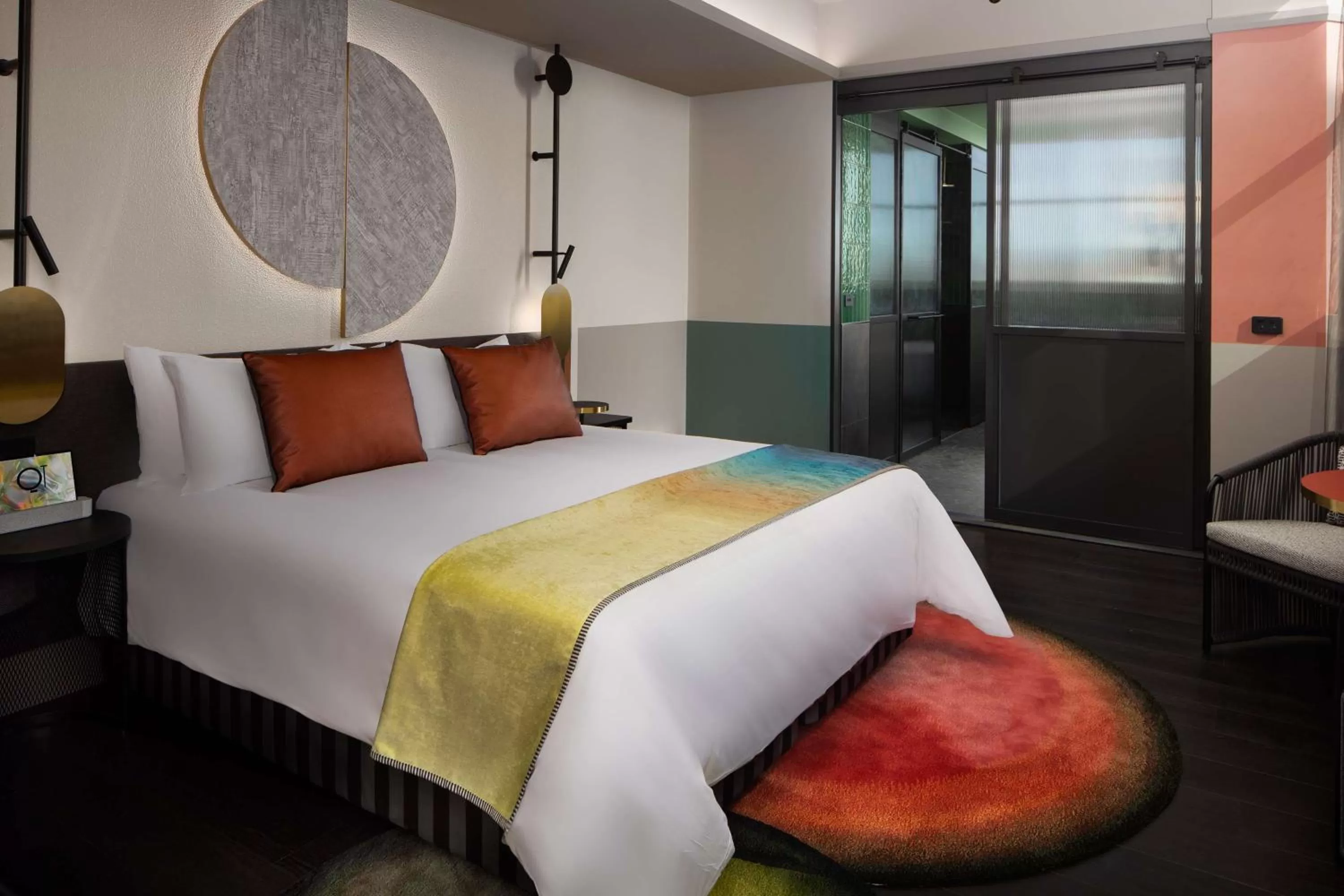 Photo of the whole room, Bed in QT Newcastle