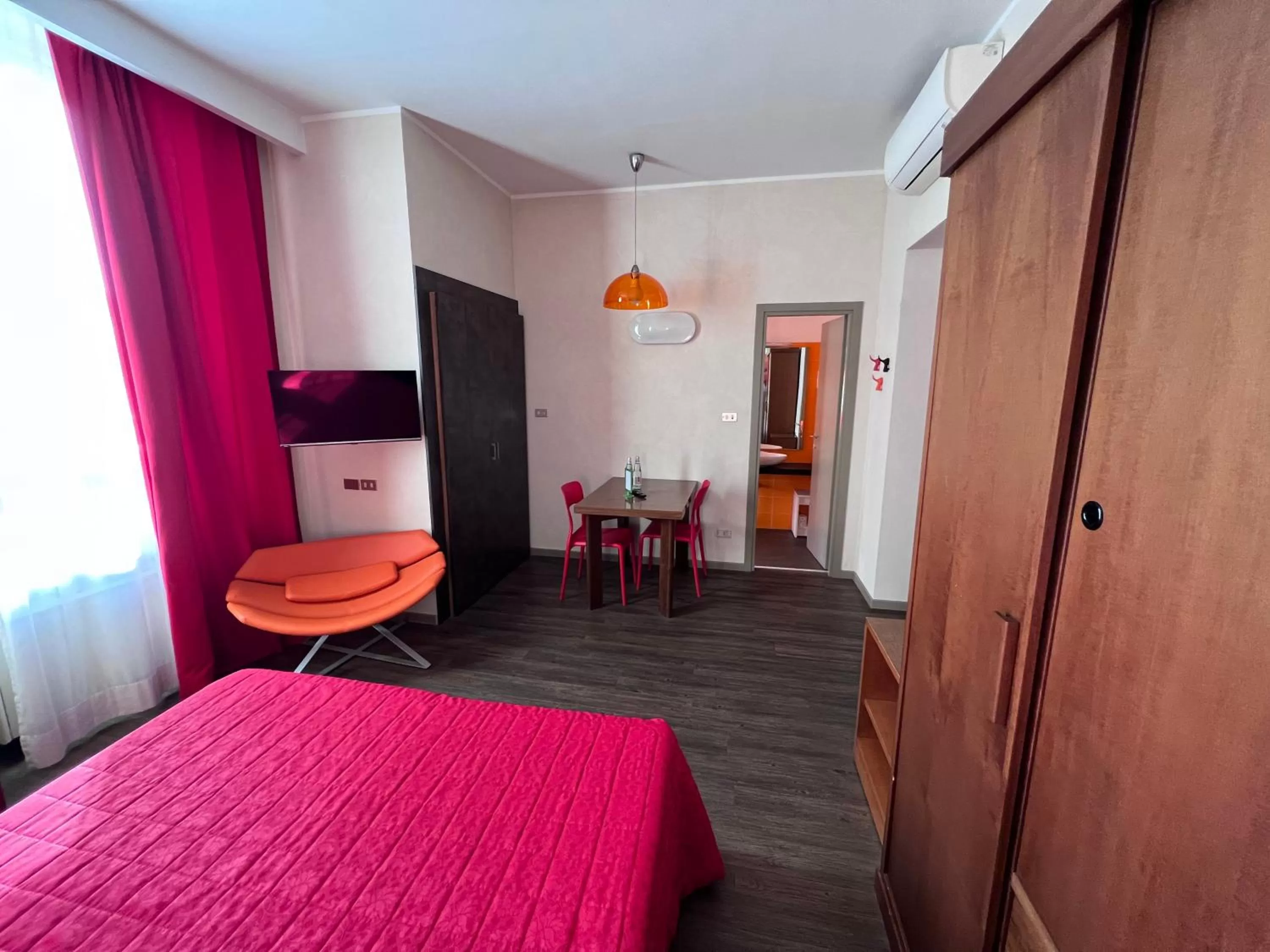 TV and multimedia, Bed in Residence Star