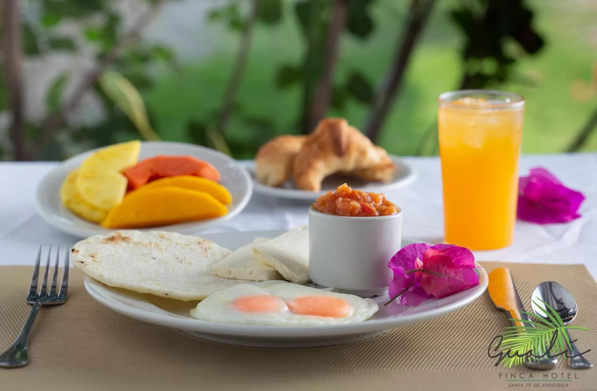 Breakfast in Finca Hotel Guali Santafe