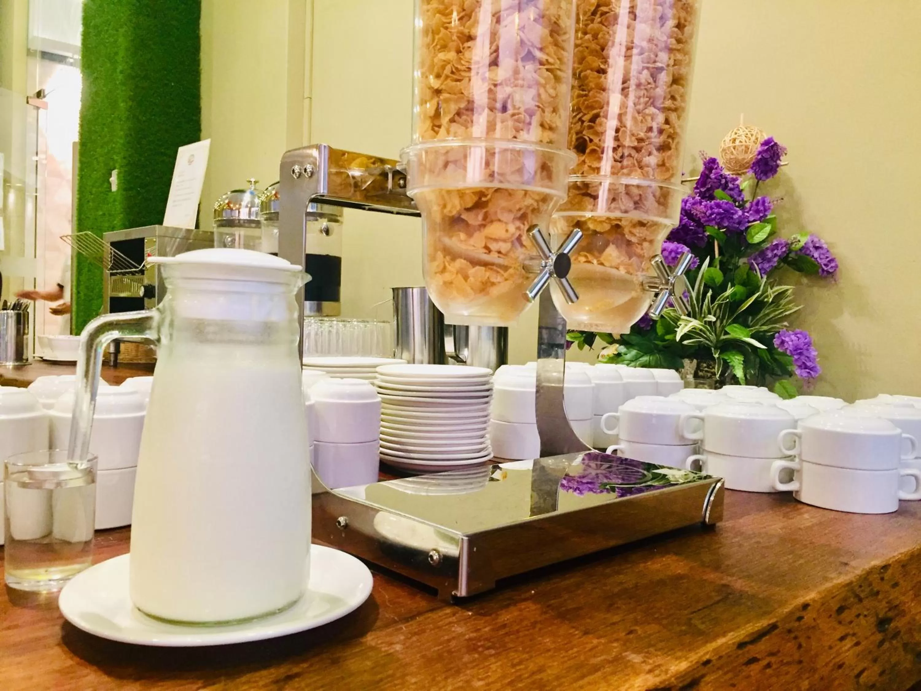 Restaurant/places to eat in SEM9 Senai "Formerly Known As Perth Hotel"