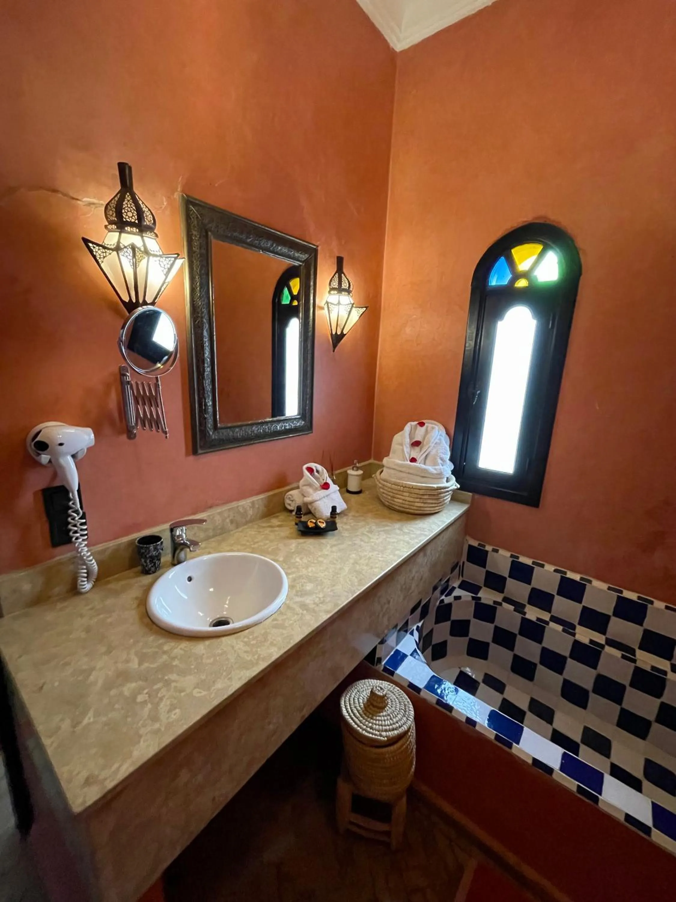 Bathroom in Riad Dar Foundouk and Spa
