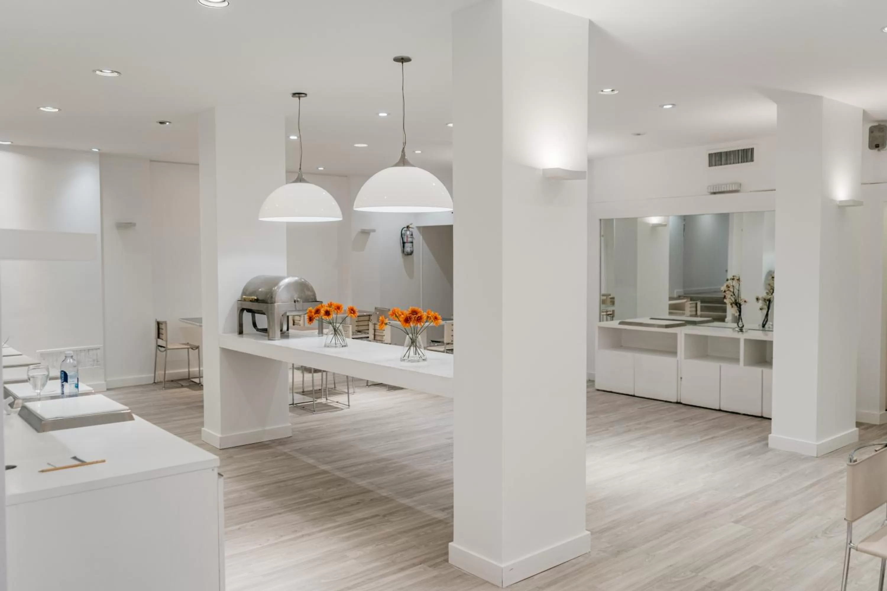 Restaurant/places to eat in Rochester Hotel Concept