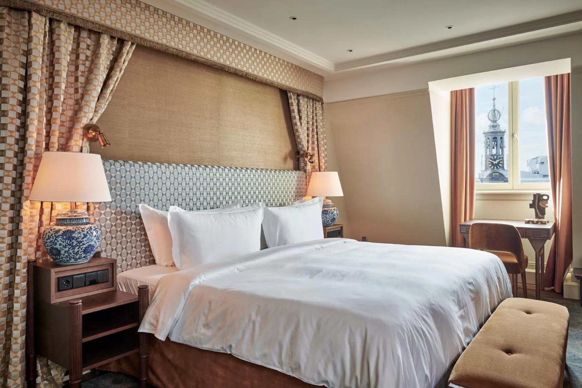Bed in De L’Europe Amsterdam – The Leading Hotels of the World