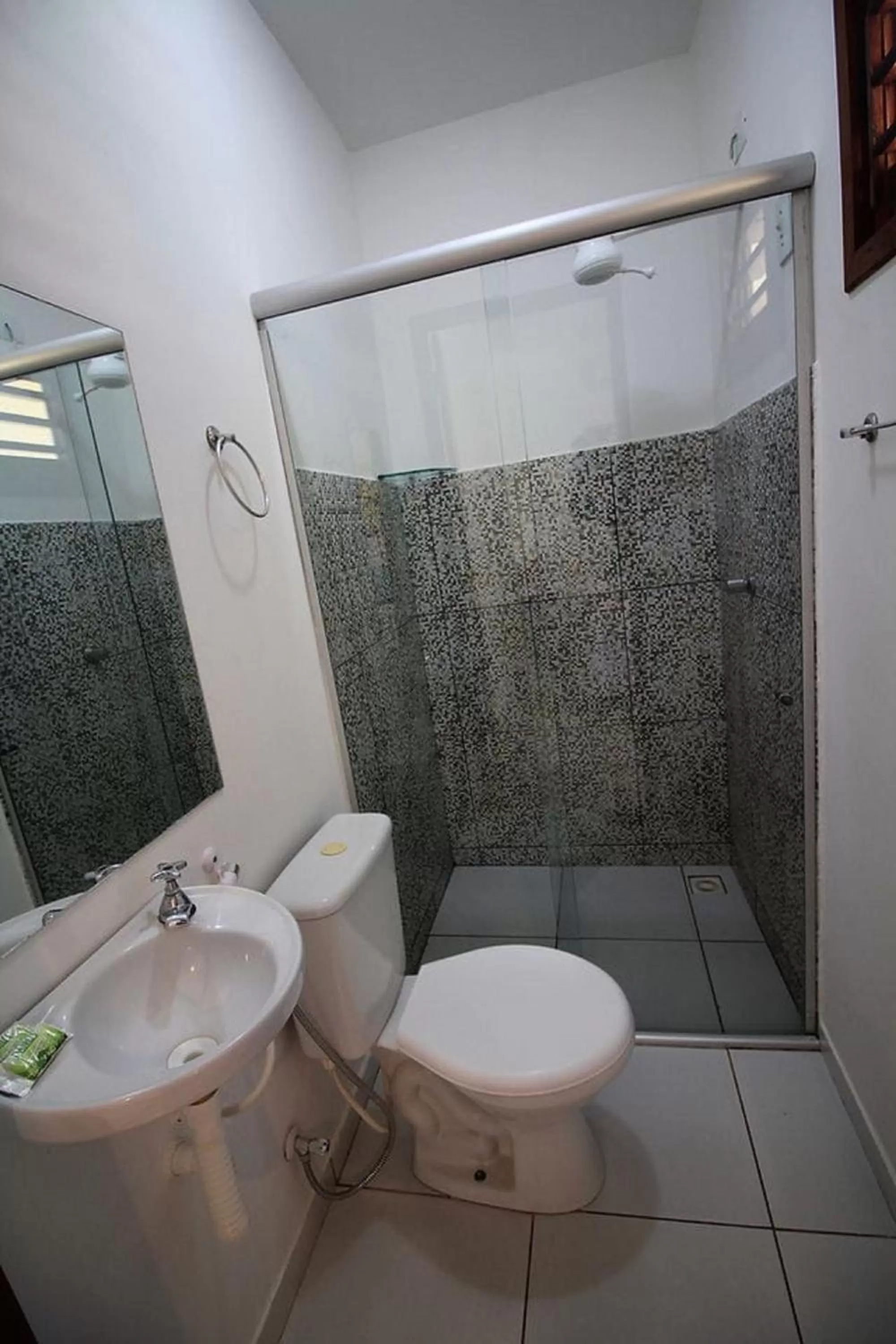 Bathroom in Pousada Ello