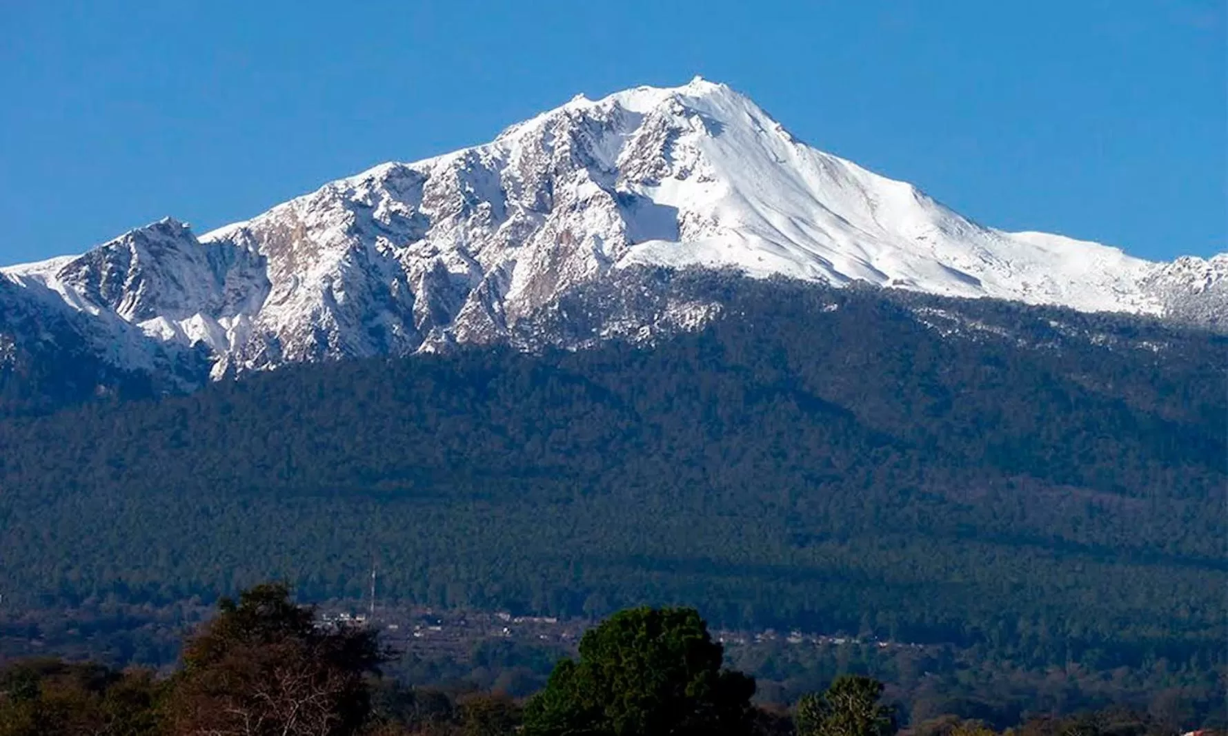 Hiking in La Aurora Hotel Like Home